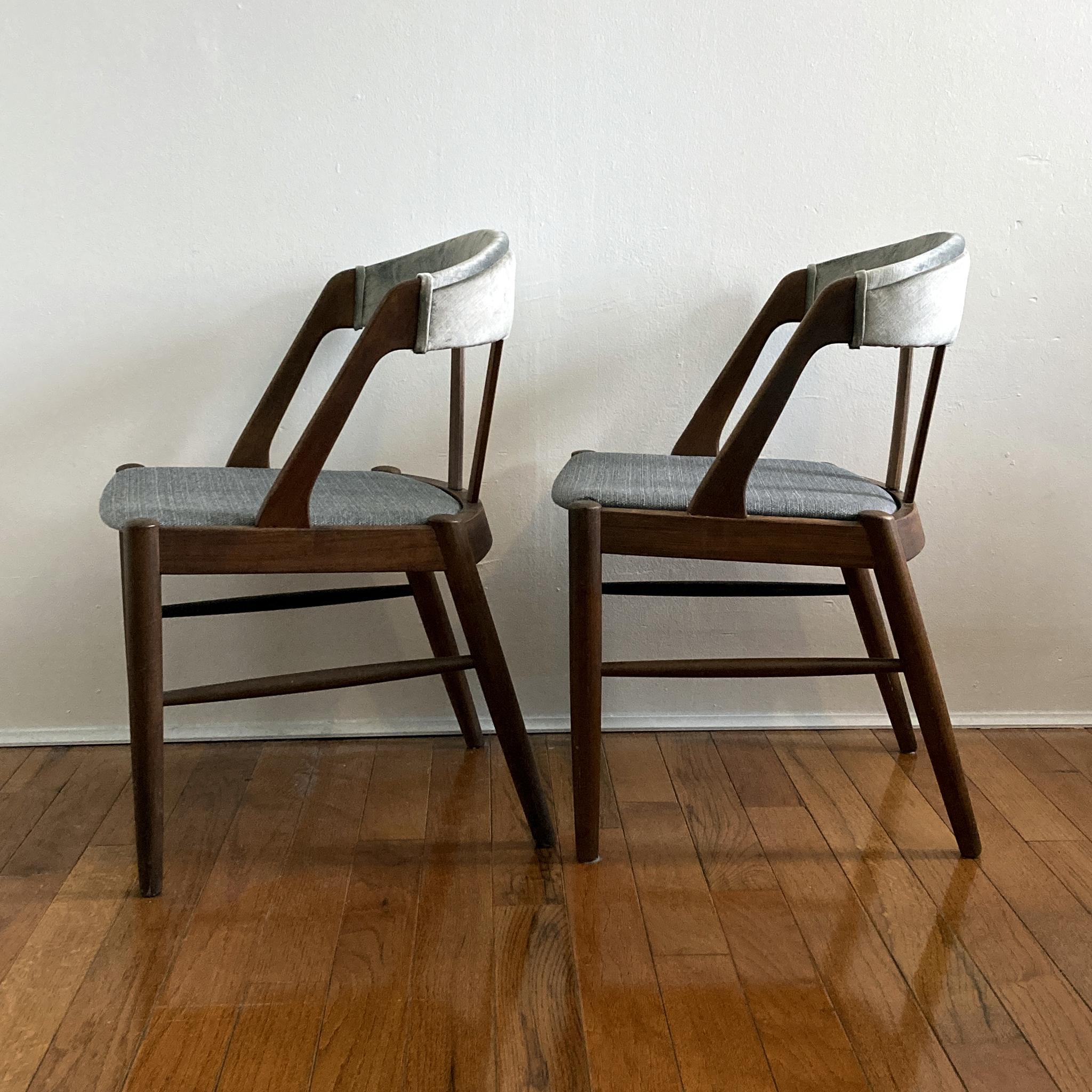 Chaises grises à dossier incurvé, style Kai Kristiansen, 1960, paire de deux en vente 1