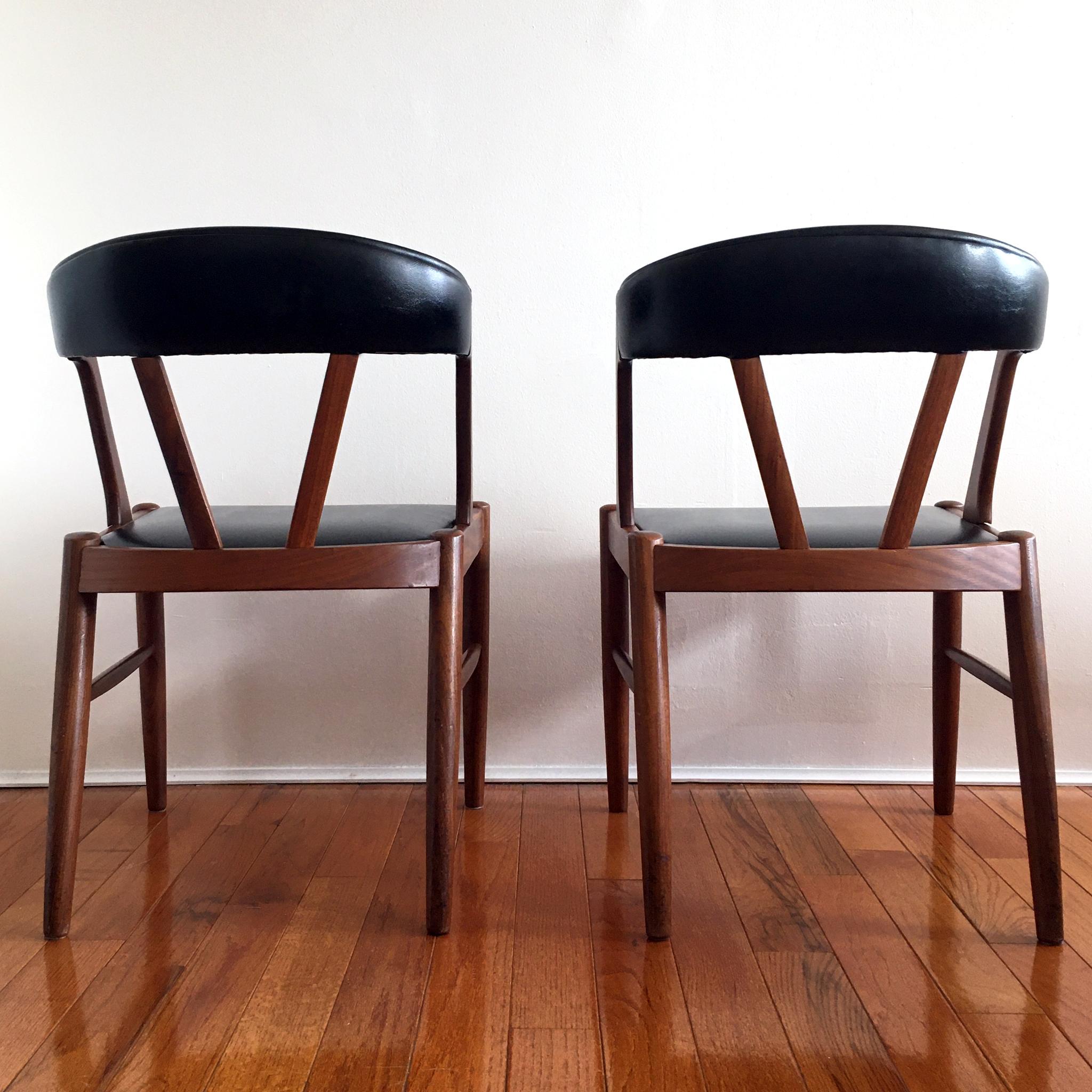 Pair of 1960's Kai Kristiansen Style Midcentury Teak and Black Chairs In Good Condition In New York, NY