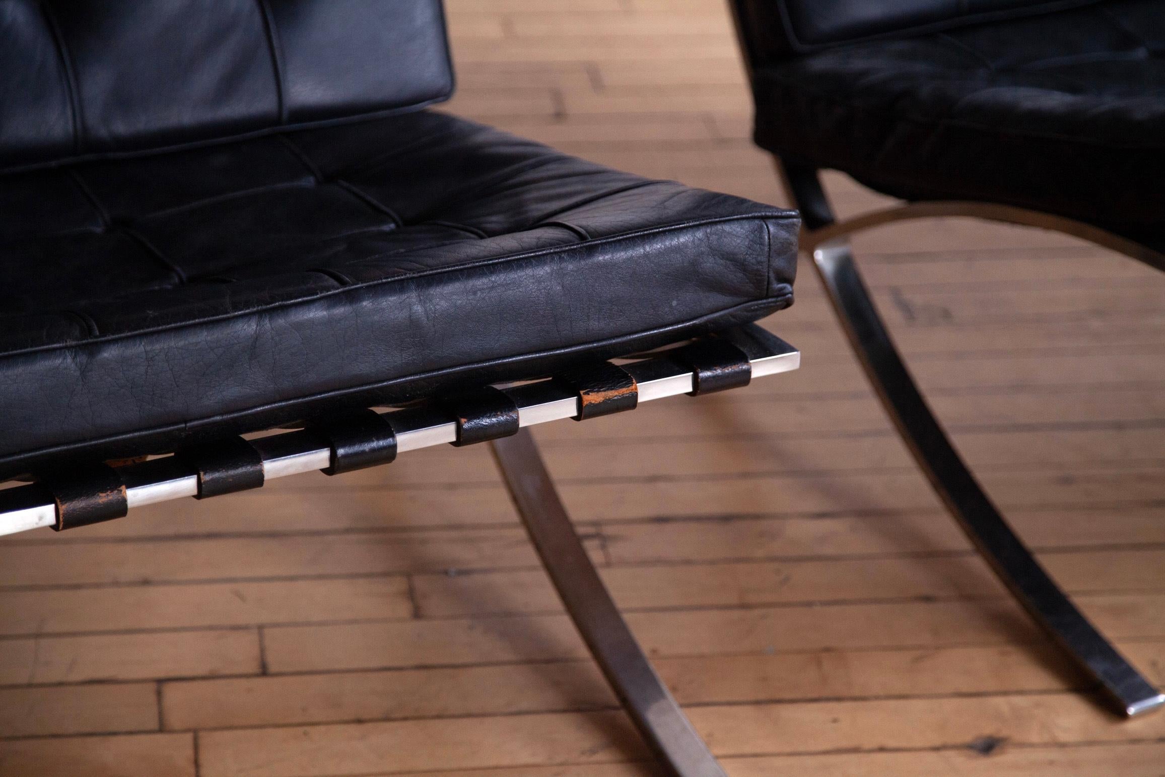 Mid-Century Modern Paire de chaises Knoll Barcelona des années 1960 avec étiquettes en vente