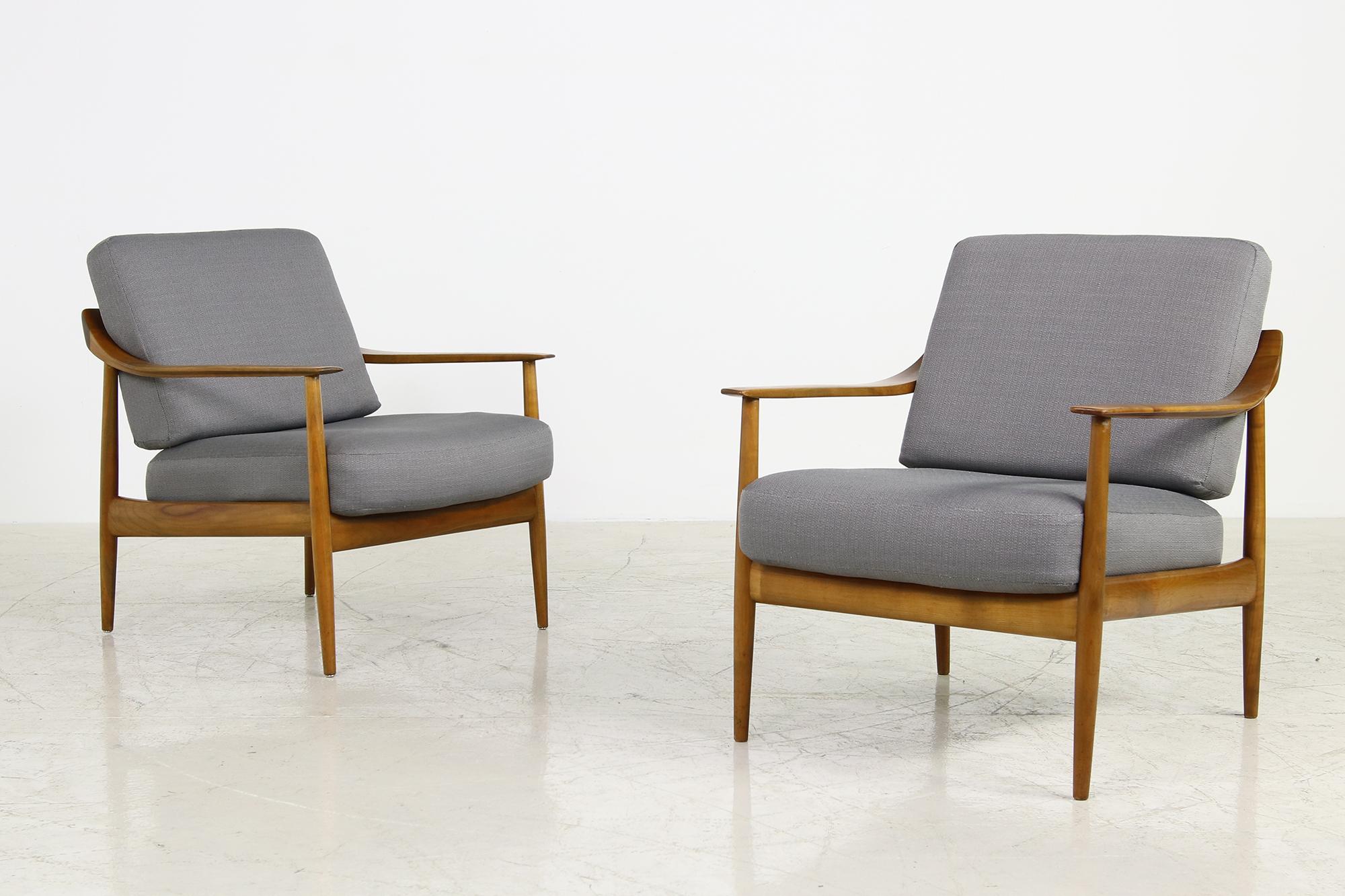 Mid-Century Modern Pair of 1960s Knoll Easy Chairs, Lounge Chairs, Beechwood, Germany