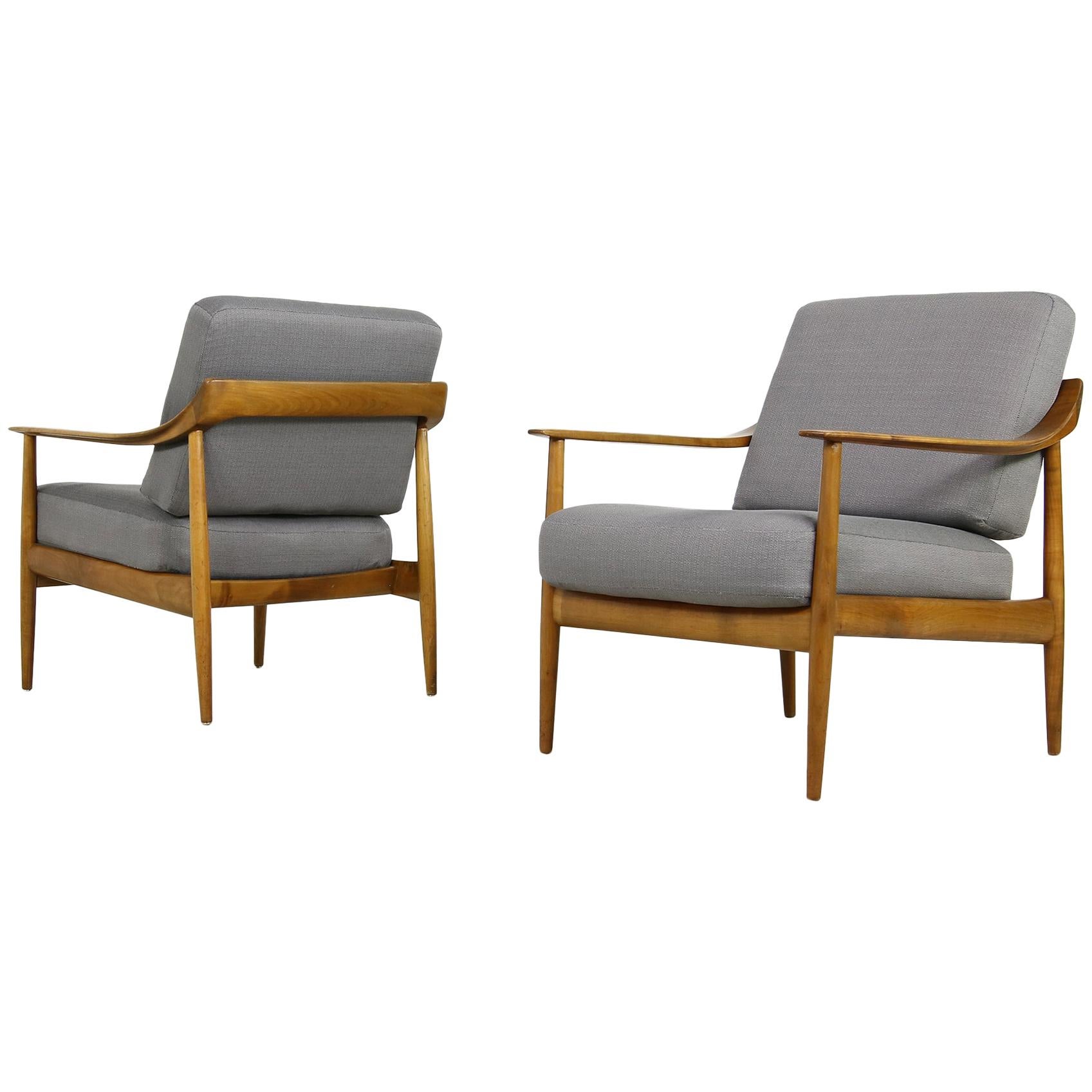 Pair of 1960s Knoll Easy Chairs, Lounge Chairs, Beechwood, Germany