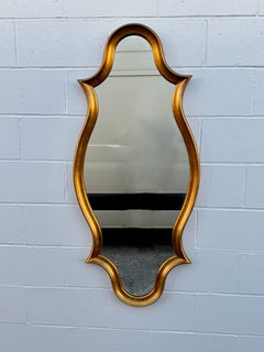 Paar 1960er LaBarge Stil Hollywood Regency Schlüsselloch Form Gold vergoldet Spiegel