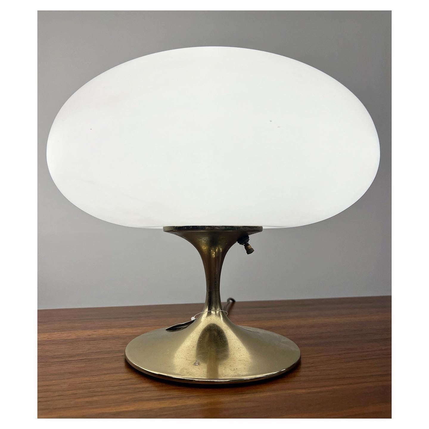 Mid-Century Modern Pair of 1960s Laurel V-809 “Mushroom” Lamps