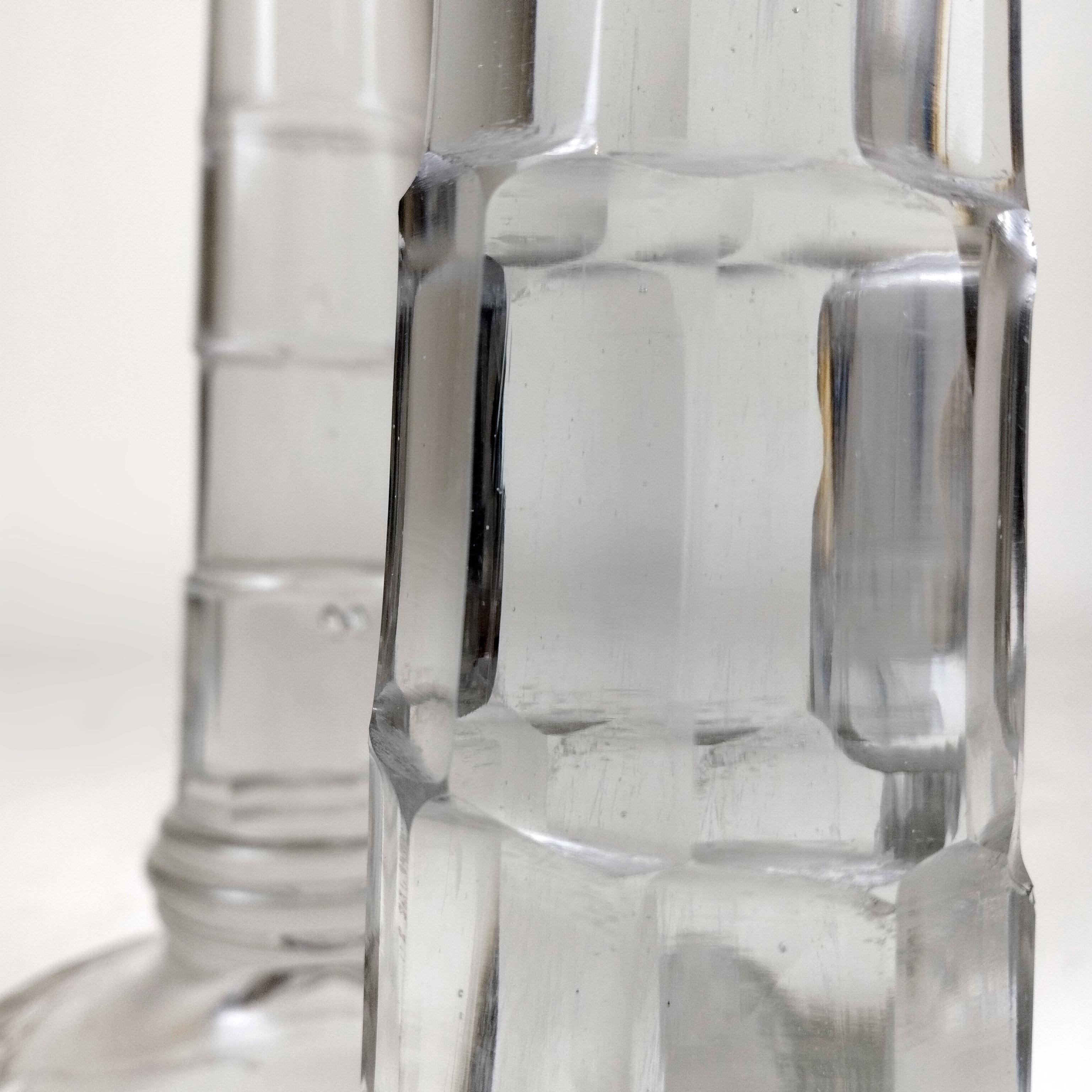 Verre taillé Paire de lampes de table en verre taillé au plomb des années 1960 en vente