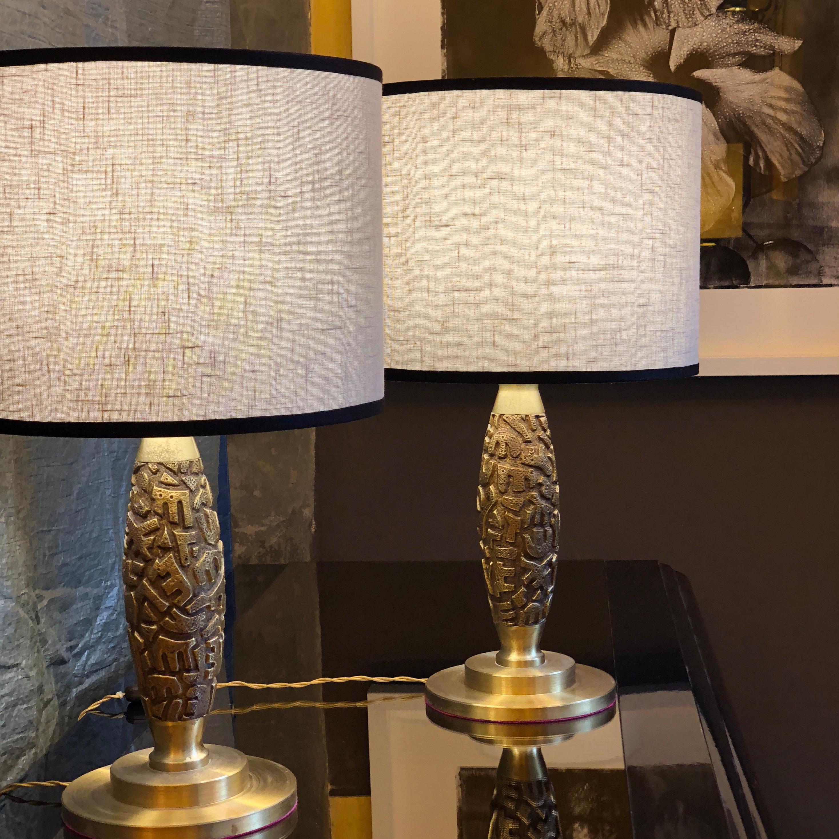 Pair of 1960s Luciano Frigerio Tribute to Capogrossi Brass & Bronze Table Lamps In Good Condition In Firenze, Tuscany