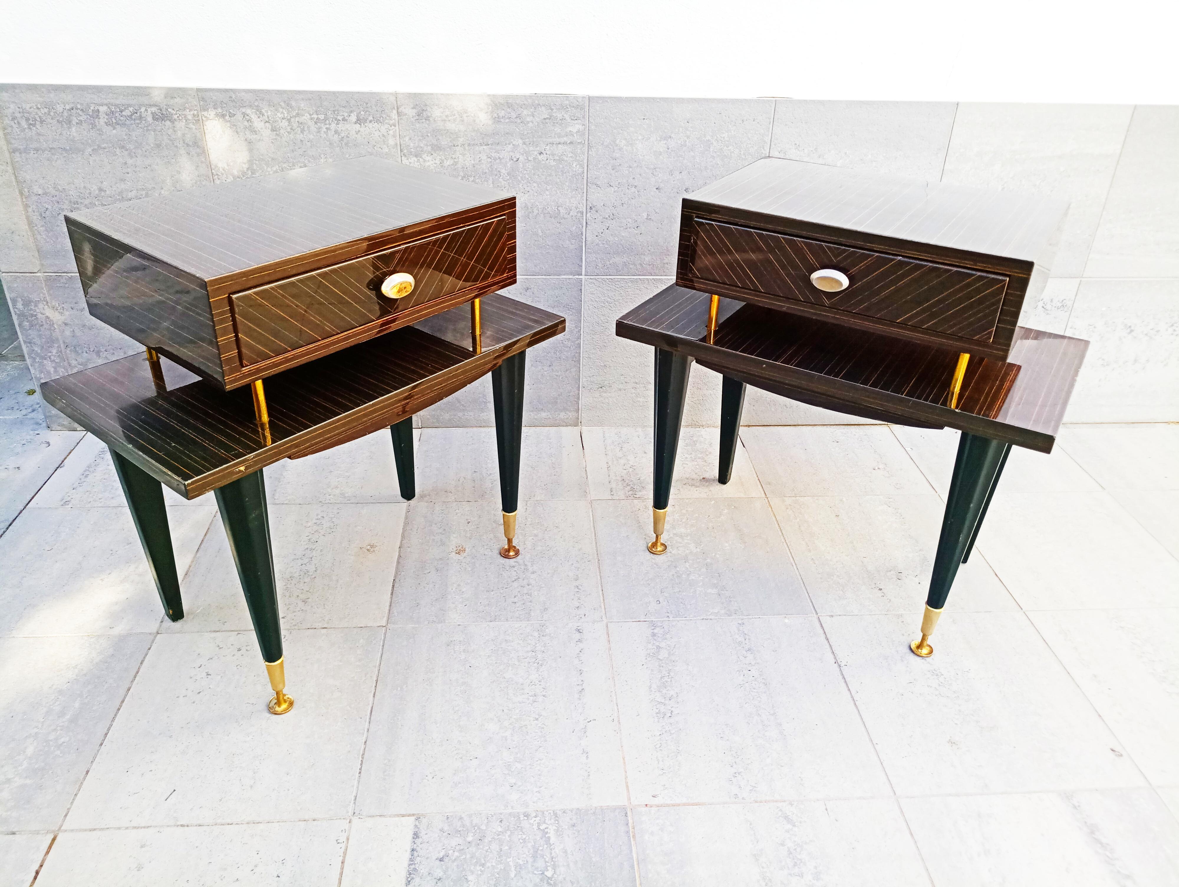 Beautiful and rare pair of 1960s Macassar nightstands, manufactured in France. In very good vintage condition.