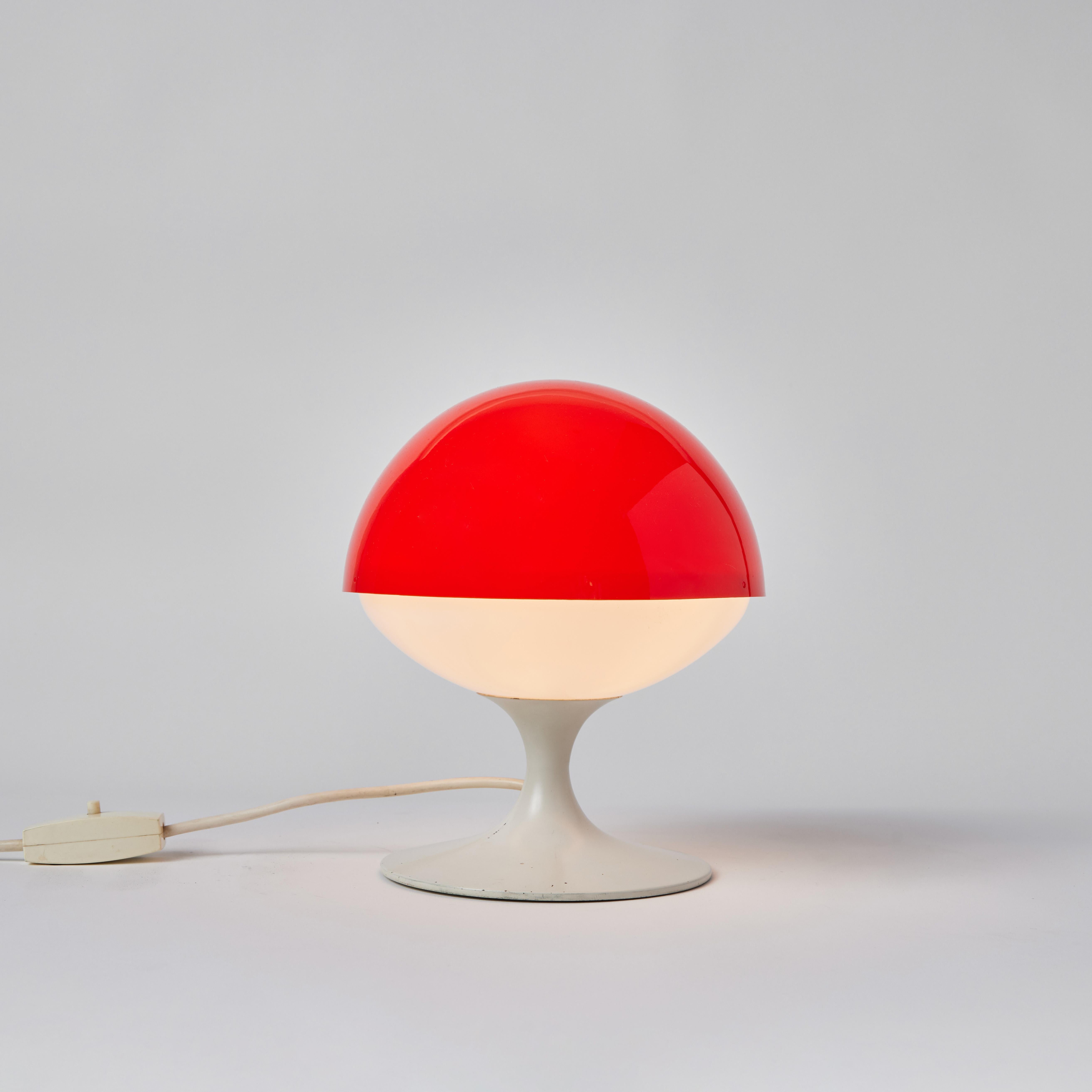 Pair of 1960s Max Bill Red & White Table Lamps for Temde Leuchten, Switzerland For Sale 2