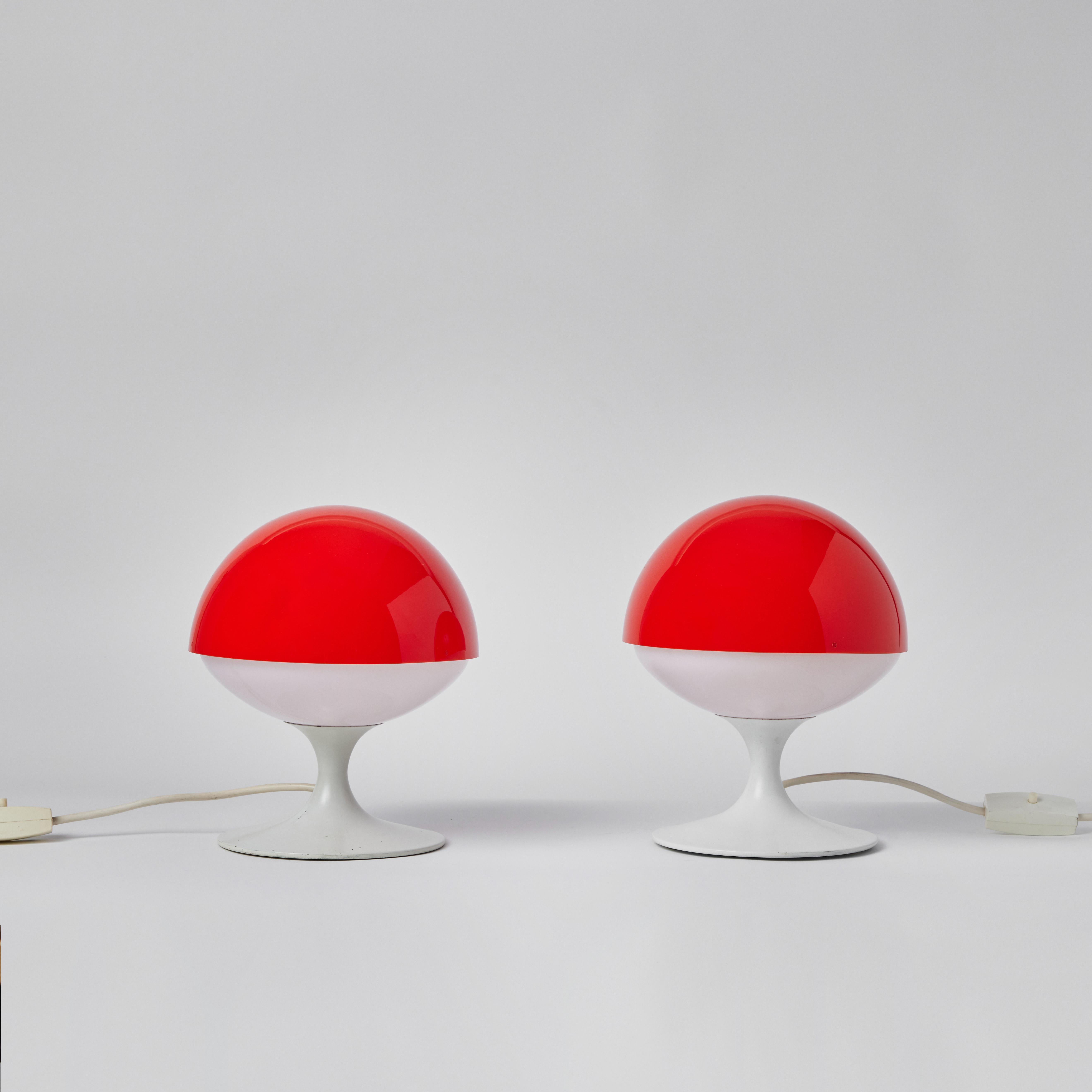 Mid-20th Century Pair of 1960s Max Bill Red & White Table Lamps for Temde Leuchten, Switzerland For Sale
