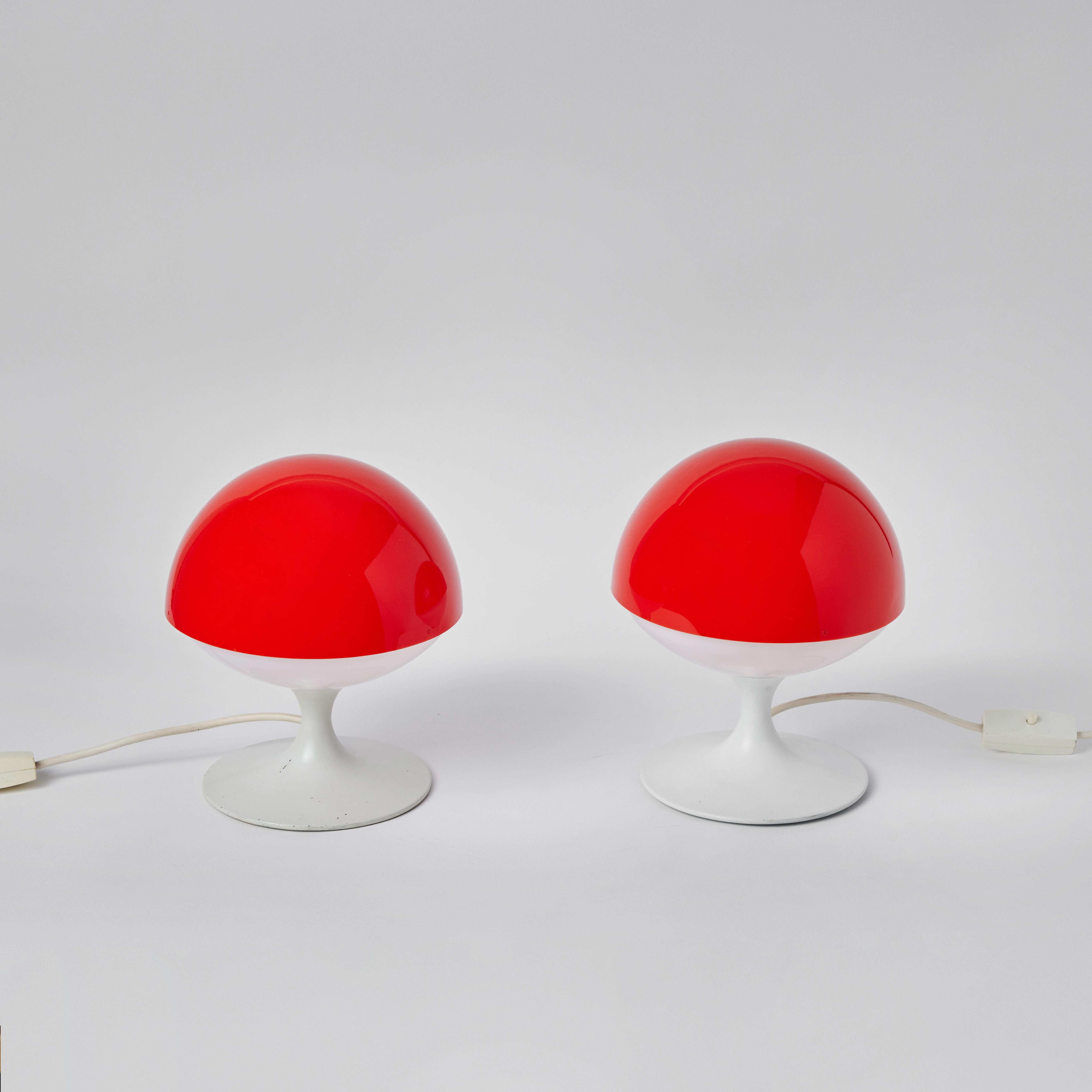 Metal Pair of 1960s Max Bill Red & White Table Lamps for Temde Leuchten, Switzerland For Sale
