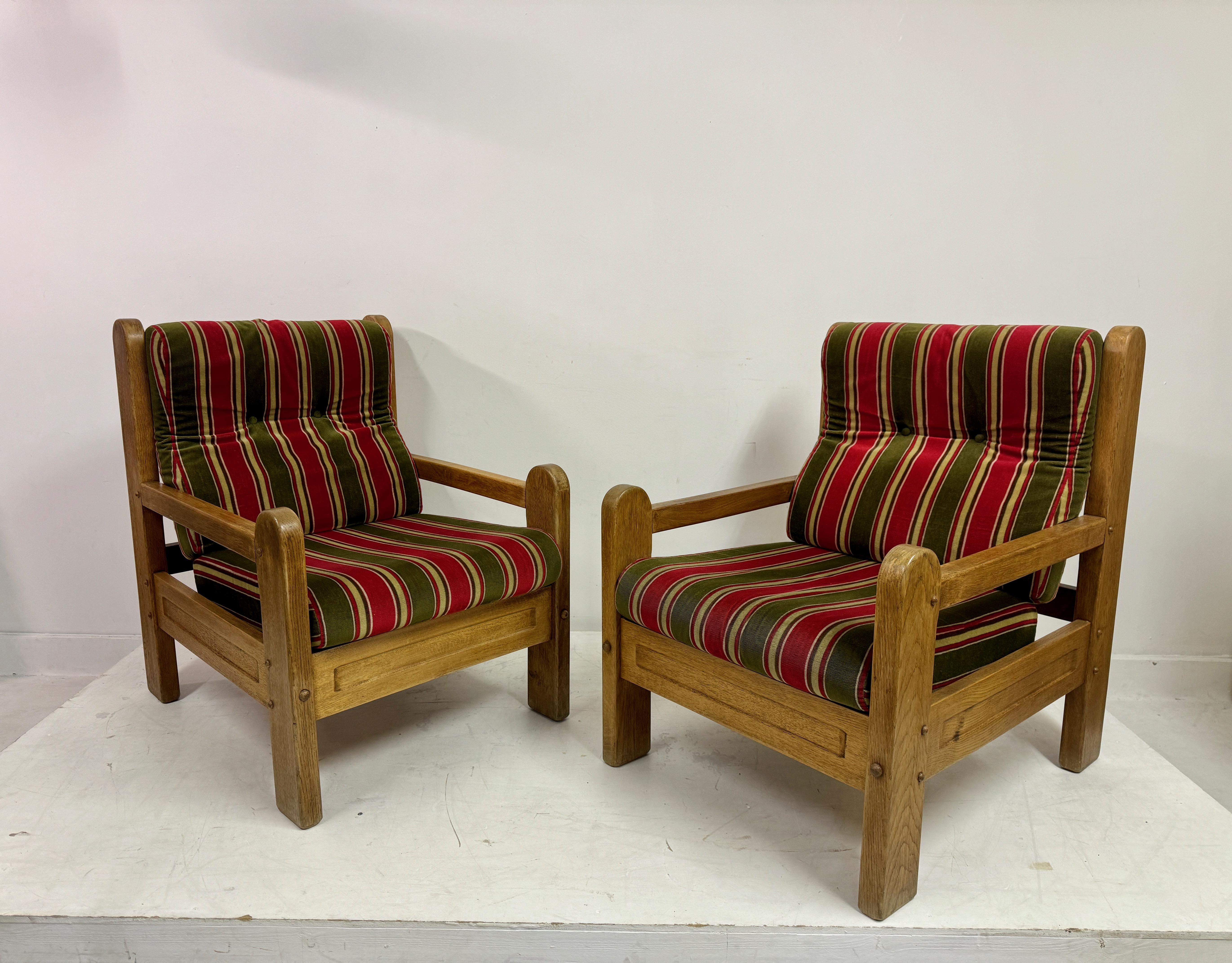 Pair of 1960s Mid-Century Chunky Armchairs For Sale 1
