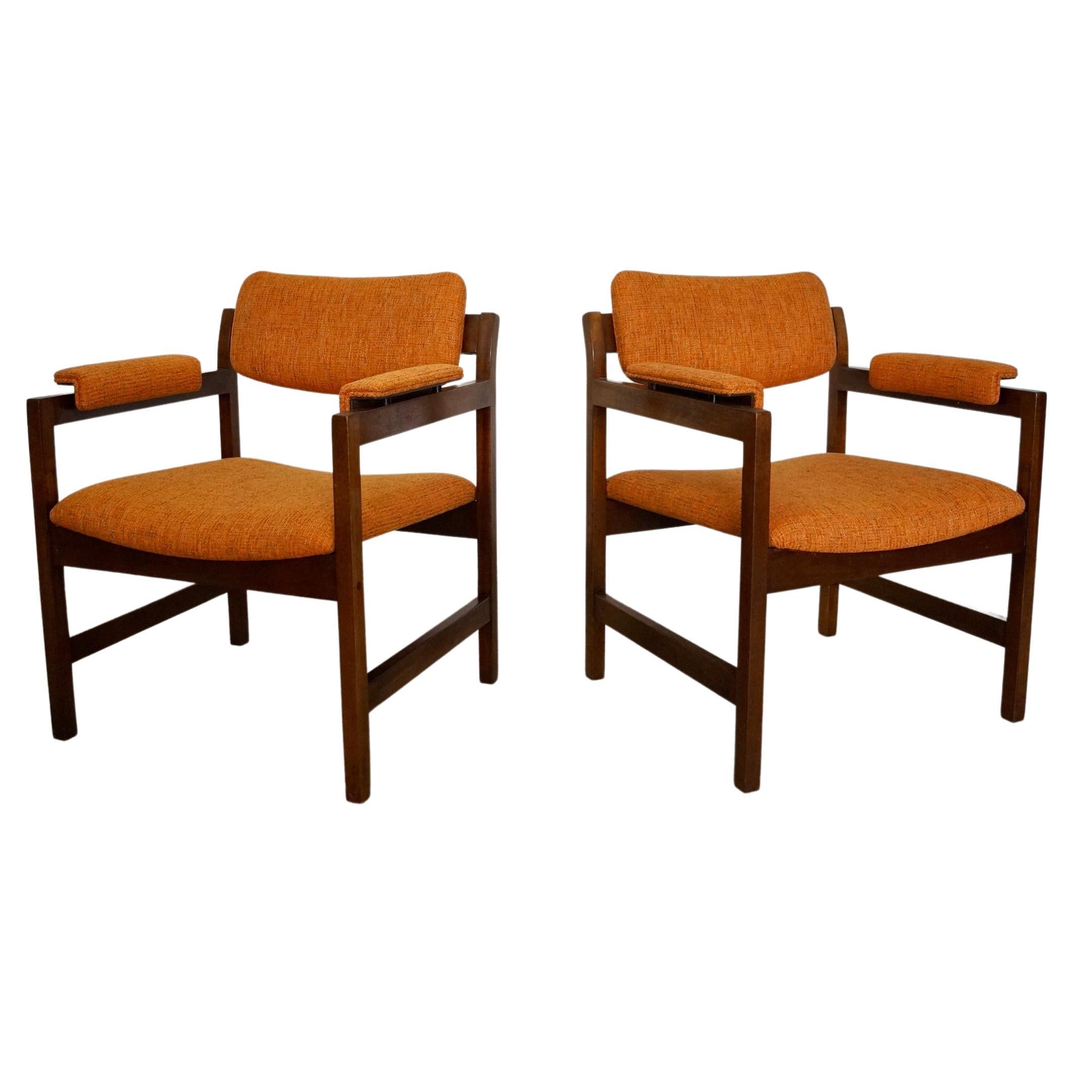 Pair of 1960s Mid-Century Modern Armchairs in Knoll Fabric For Sale