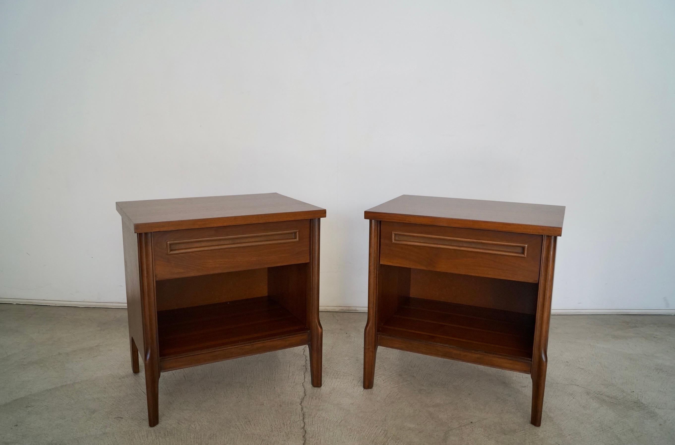 Pair of 1960s Mid-Century Modern Walnut Nightstands In Excellent Condition For Sale In Burbank, CA