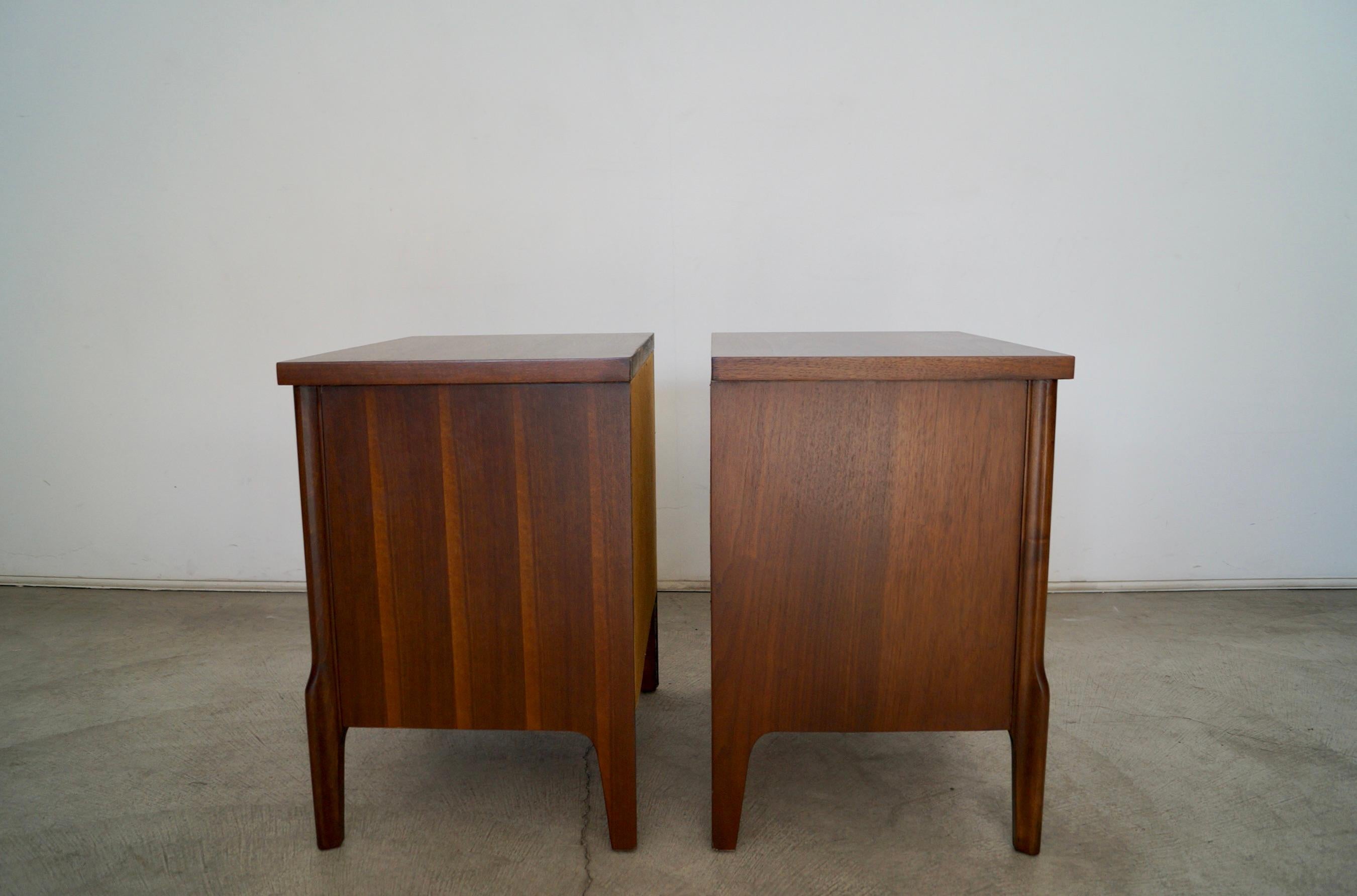 Pair of 1960s Mid-Century Modern Walnut Nightstands For Sale 1