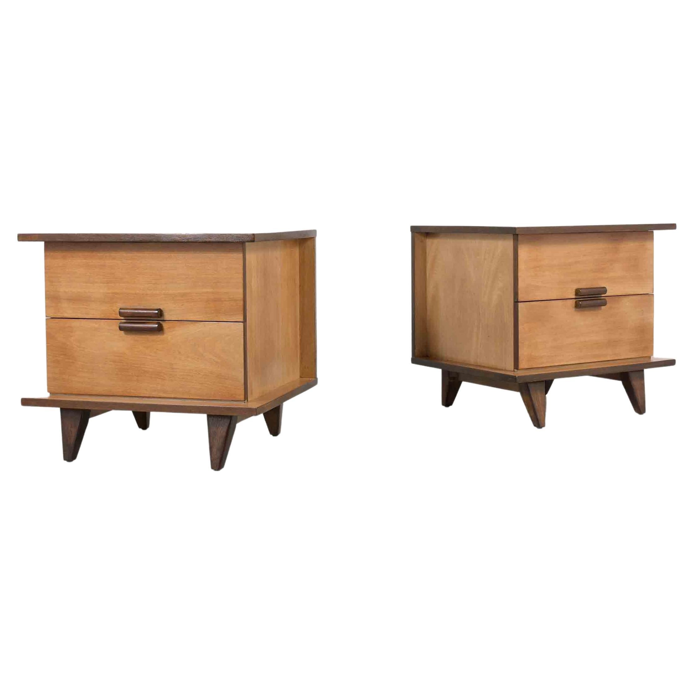 Pair of MidCentury Modern Walnut Curved Front Nightstands For Sale at