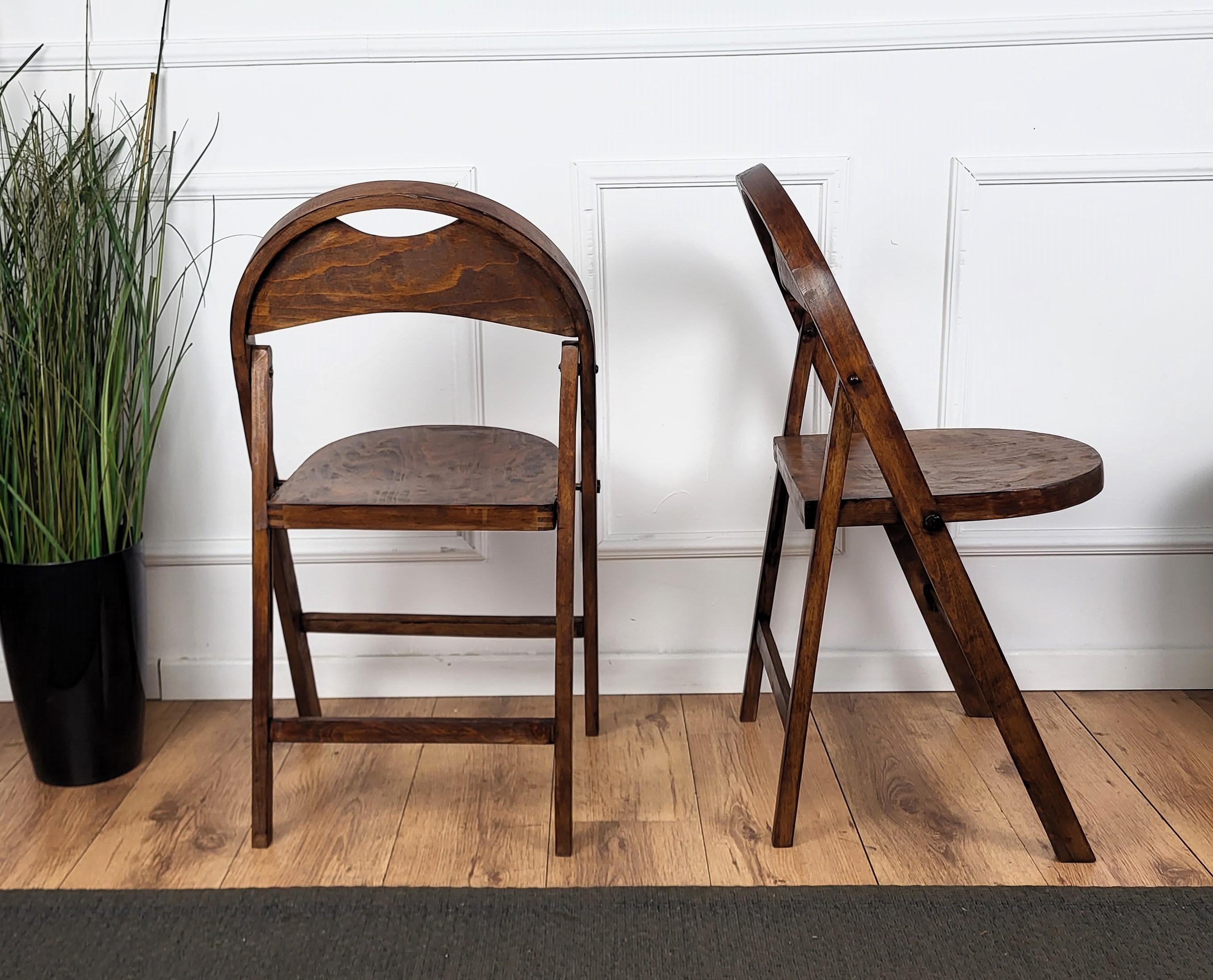 Pair of 1960s Mid-Century Thonet B 751 Wood Folding Chairs  In Good Condition For Sale In Carimate, Como