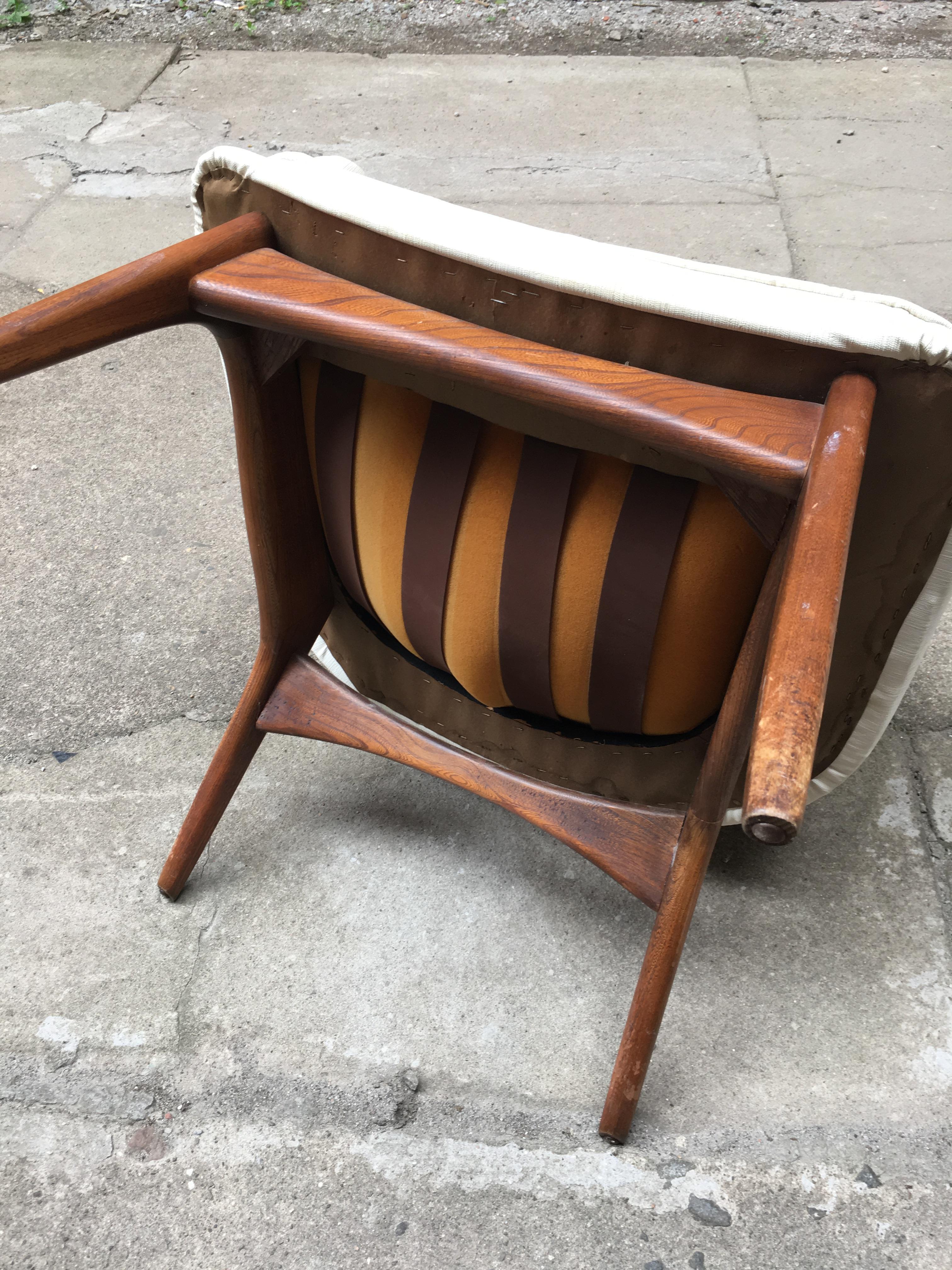 Pair of 1960s Modernist Armchairs 5