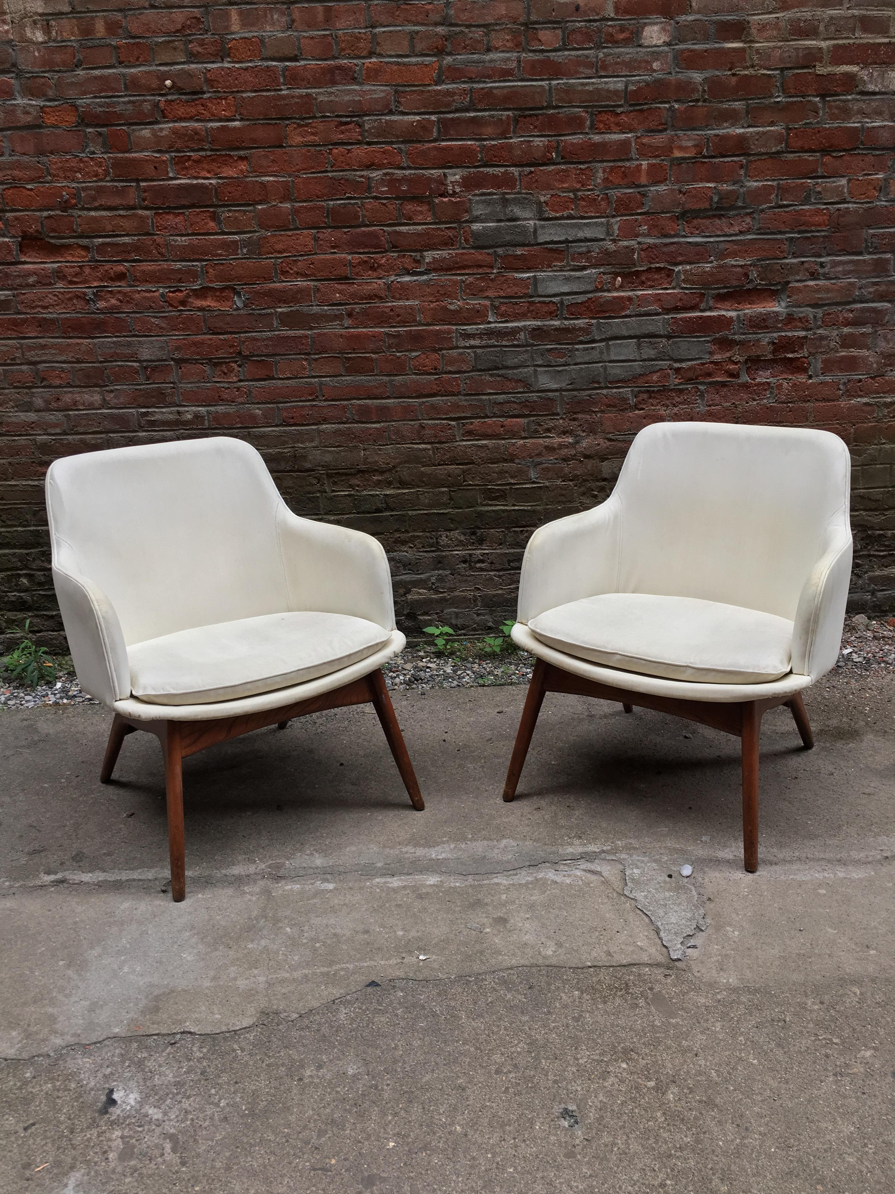 Pair of 1960s Modernist Armchairs In Good Condition In Garnerville, NY