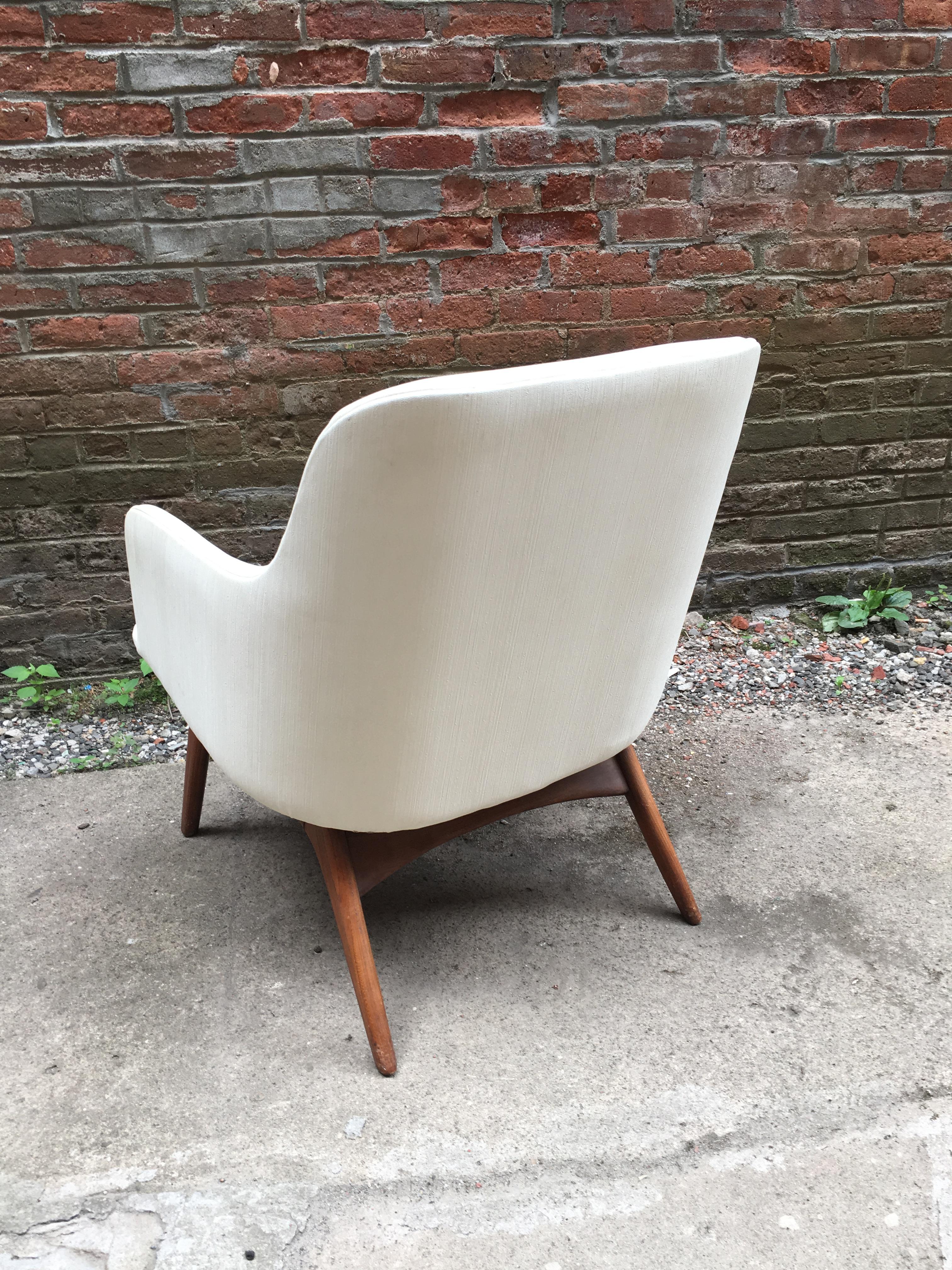 Pair of 1960s Modernist Armchairs 1