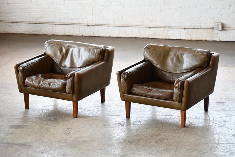 Danish Pair of 1960's Olive Brown Leather Lounge Chairs with Ottoman by Illum Wikkelsø For Sale