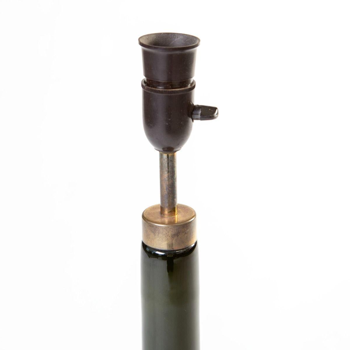 Paire de lampes de table en verre vert olive des années 1960 par Svend Åge Holm Sørensen en vente 5