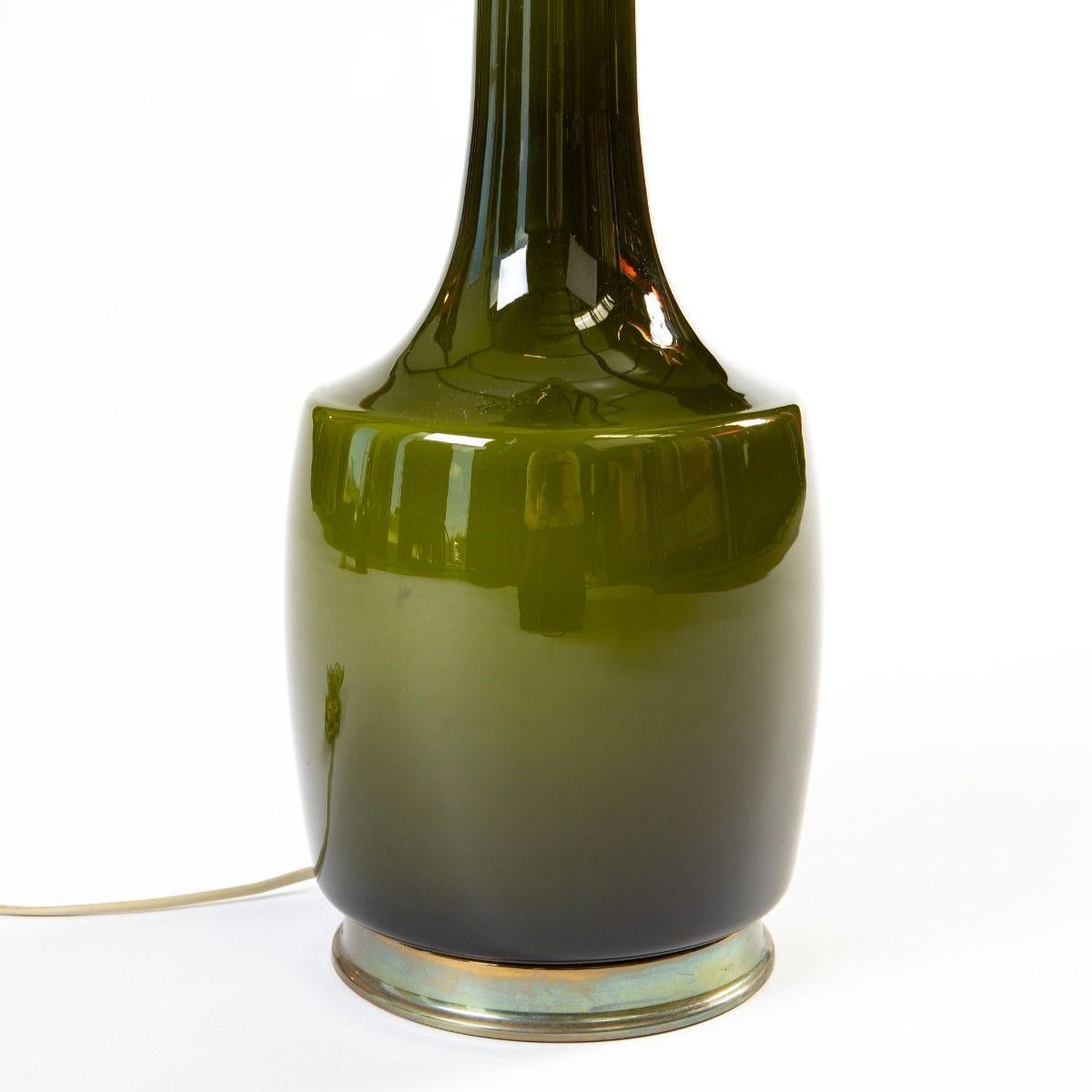 Danois Paire de lampes de table en verre vert olive des années 1960 par Svend Åge Holm Sørensen en vente