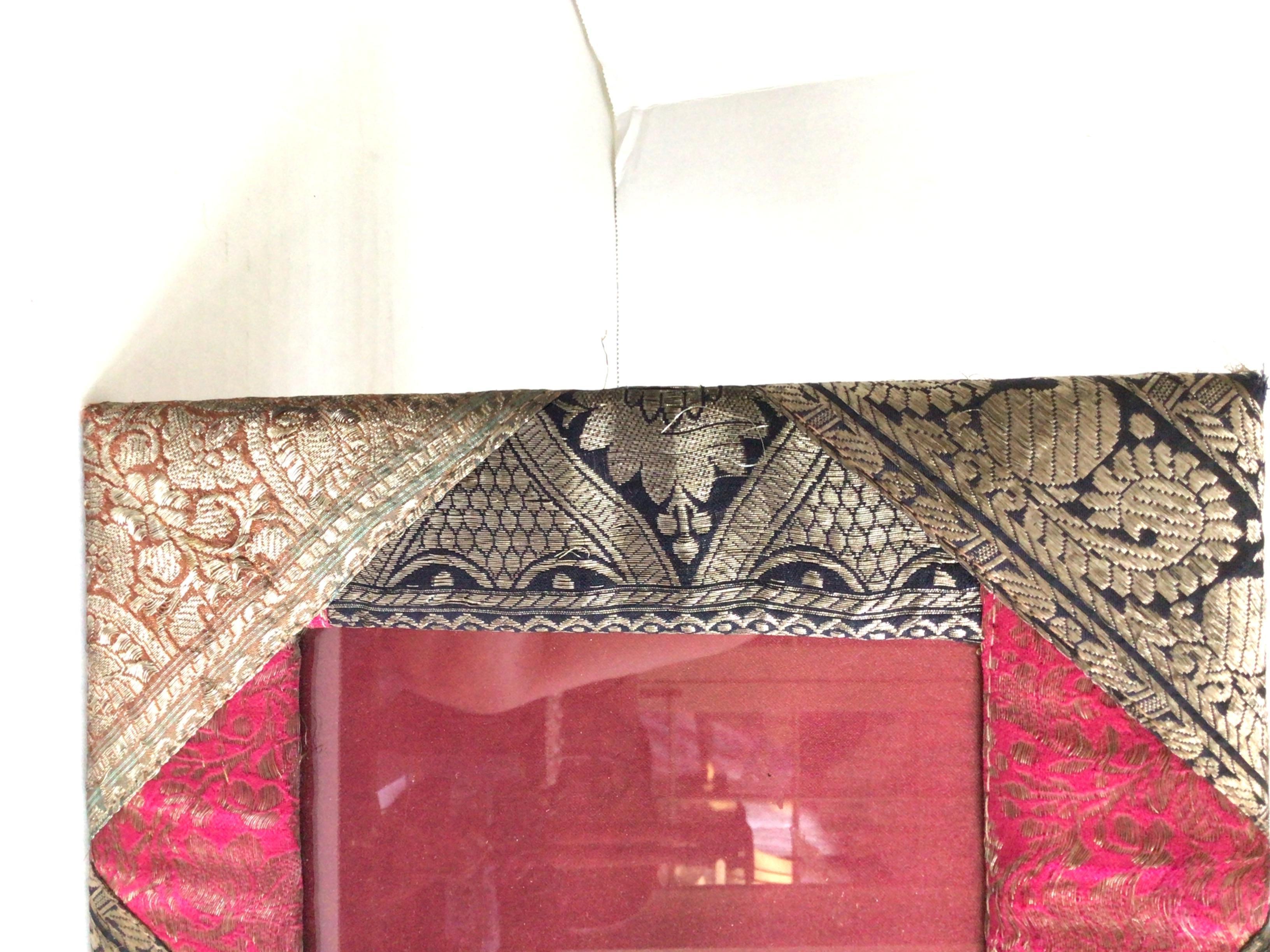 Pair of 1960s Picture Frames Covered in Brocade Fabric For Sale 7