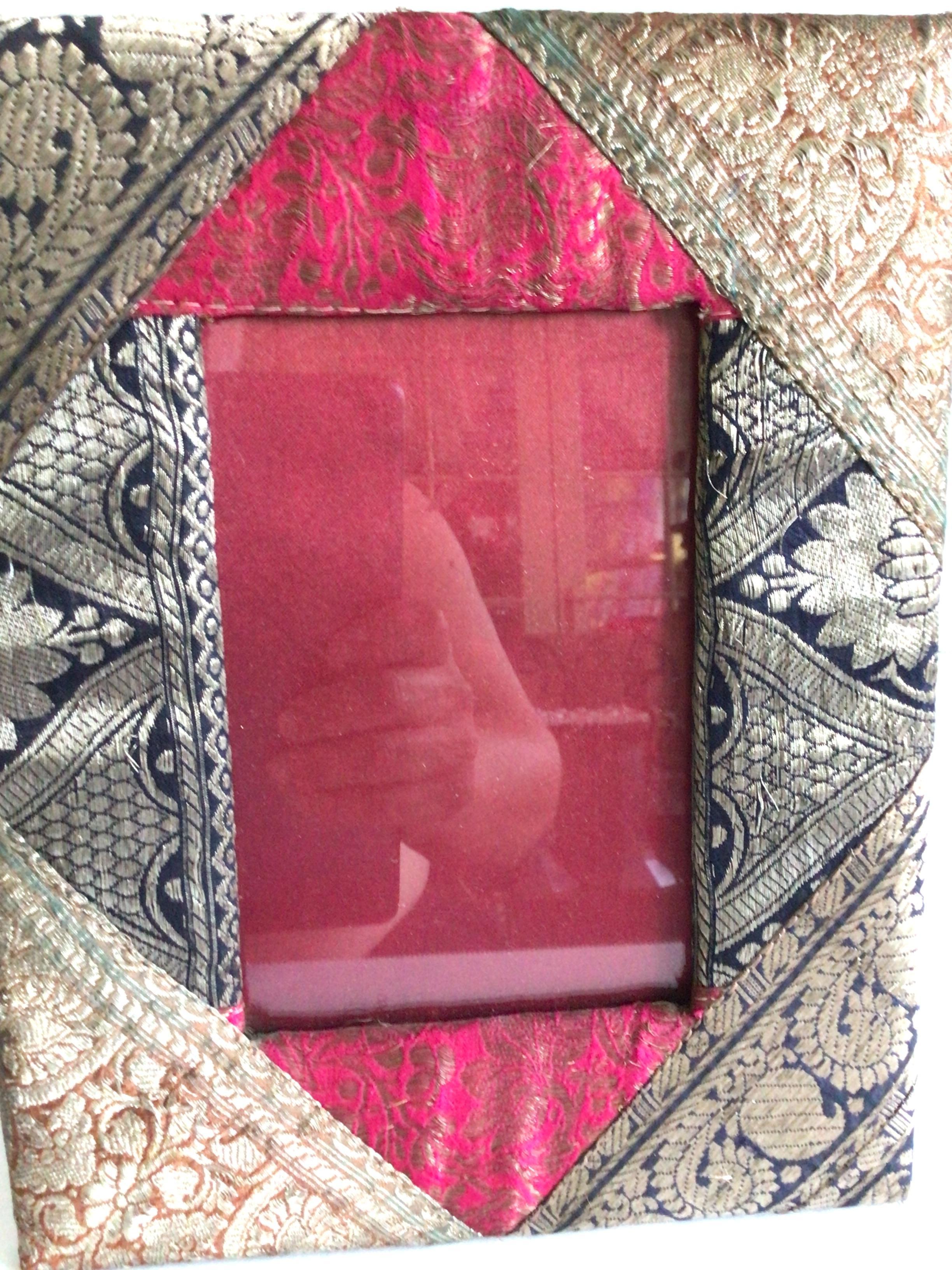 Pair of 1960s Picture Frames Covered in Brocade Fabric For Sale 9