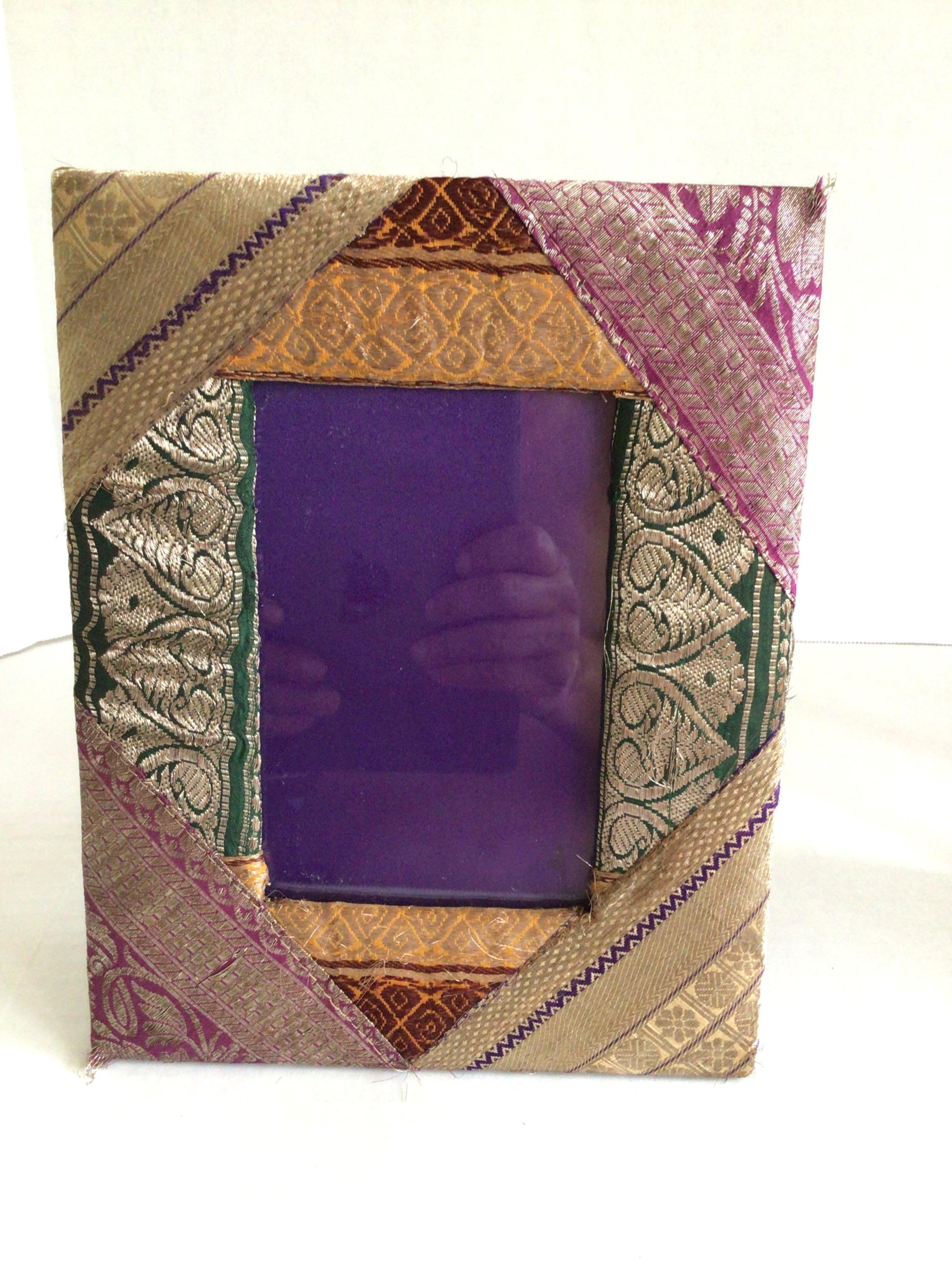 Pair of 1960s Picture Frames Covered in Brocade Fabric In Good Condition For Sale In Tarrytown, NY