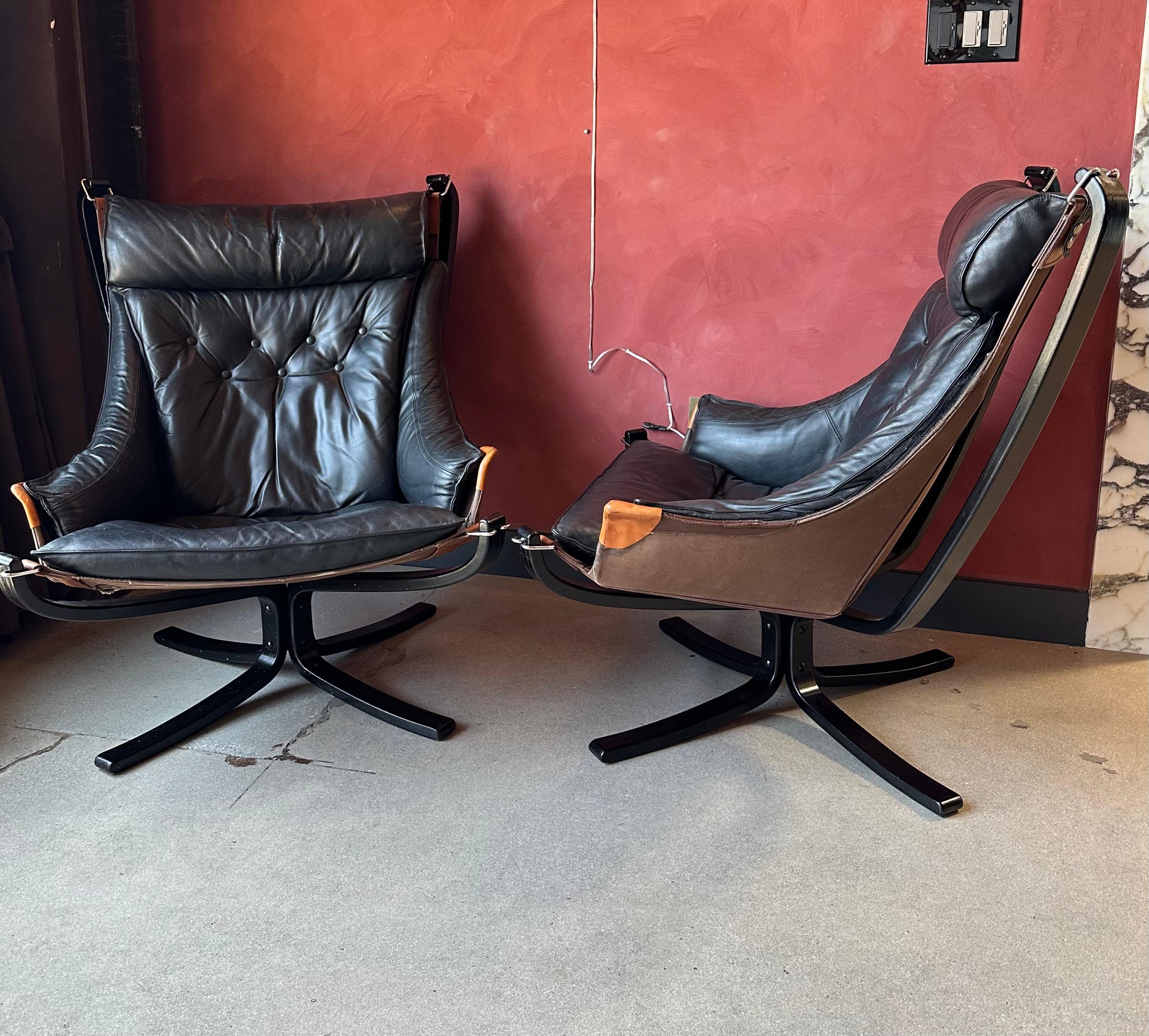 Pair of 1960s Poltrona Frau Leather Chairs In Good Condition For Sale In Los Angeles, CA