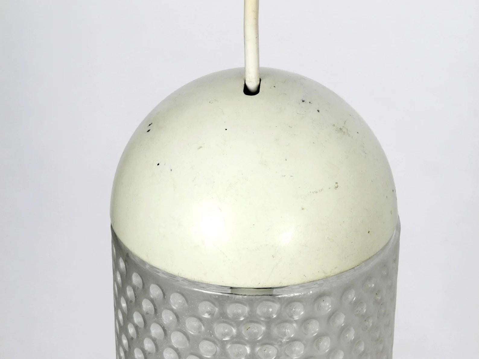 Paire de lampes à suspension en verre Putzler des années 1960 au design de l'ère spatiale en vente 3