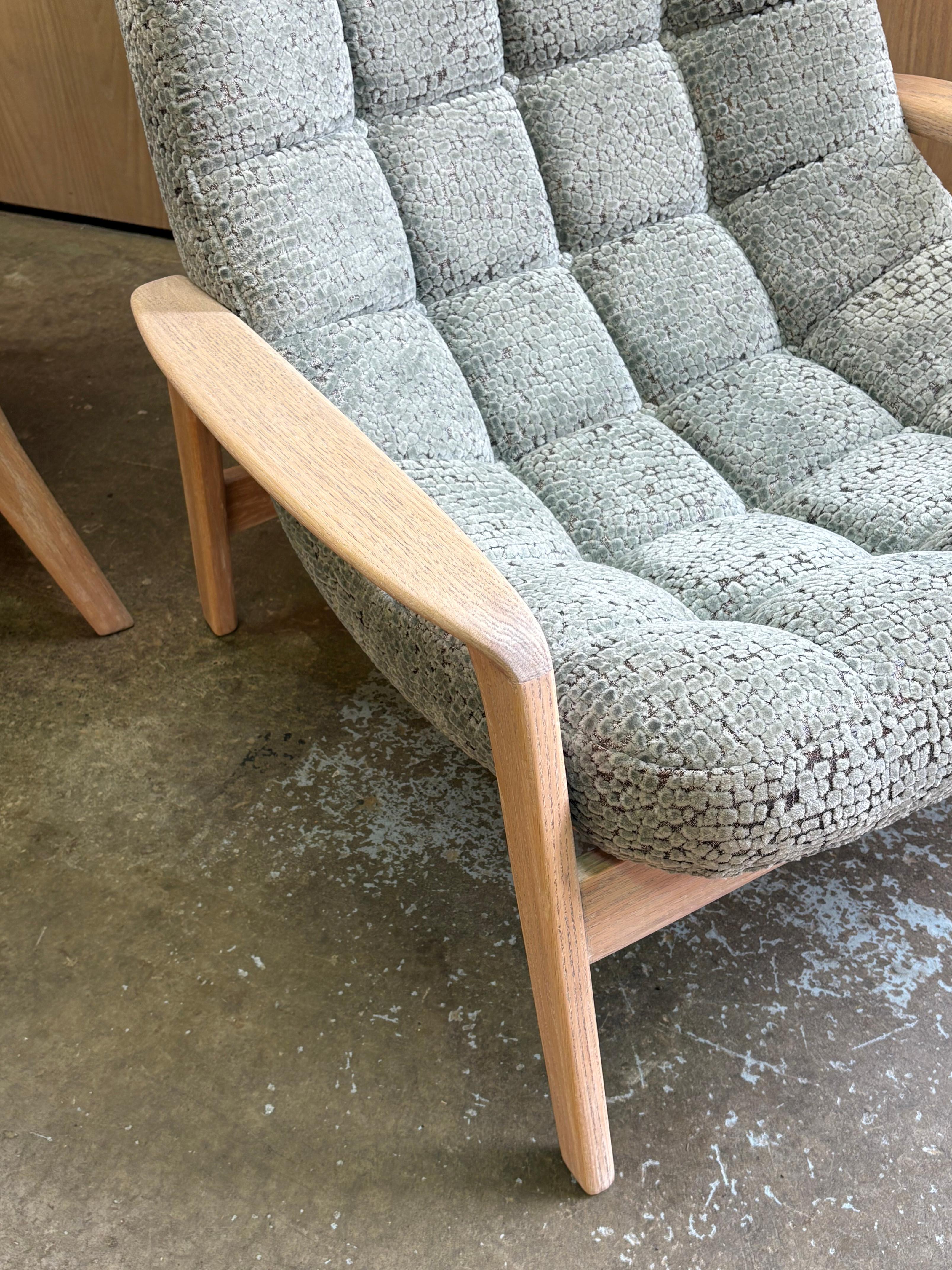 Paar 1960er R Huber Scoop Lounge Chairs im Zustand „Hervorragend“ im Angebot in Victoria, BC