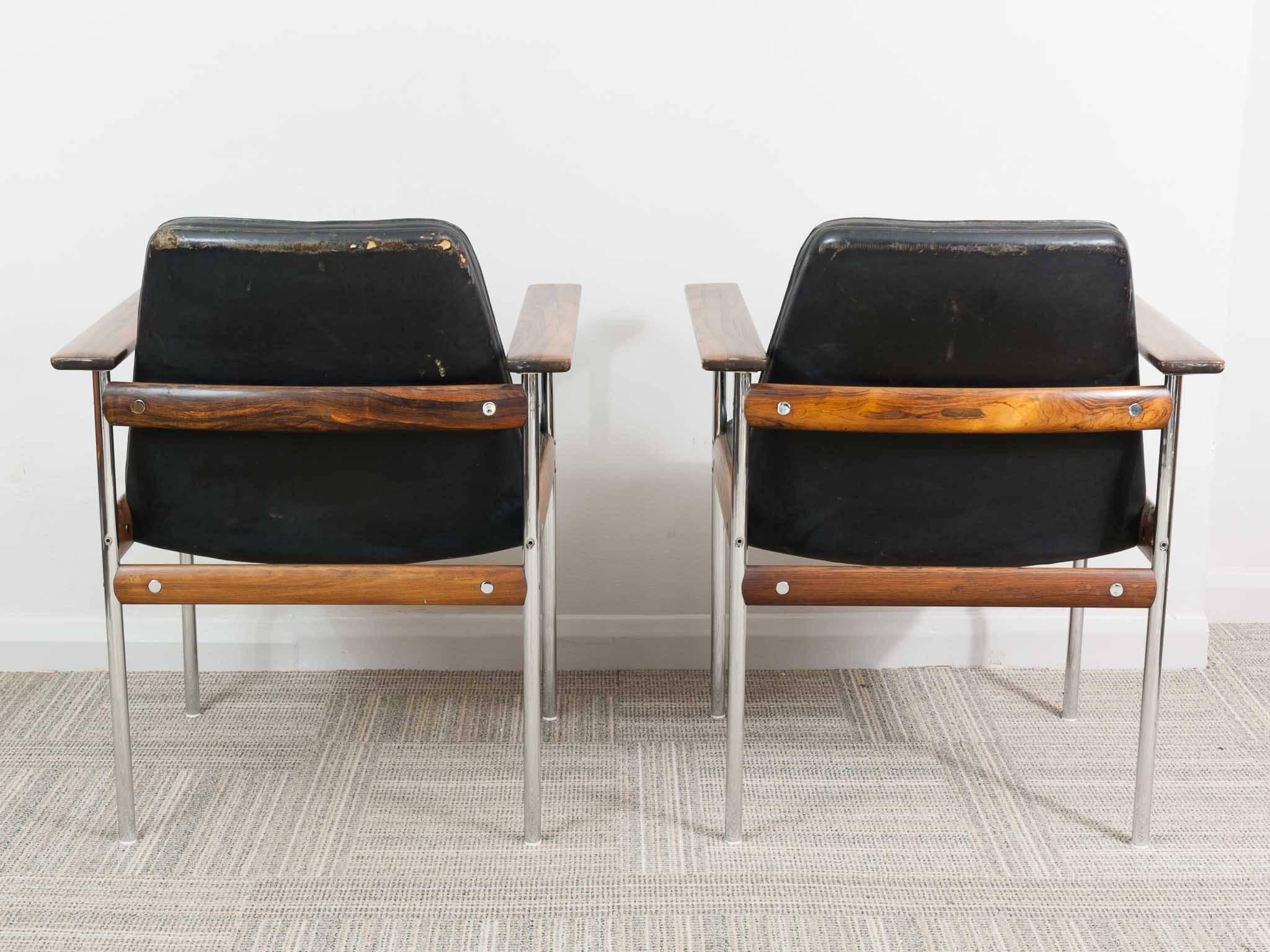 Pair of 1960s Rosewood Leather Chrome Armchairs by Sven Ivar Dysthe for Dokka In Distressed Condition In London, GB