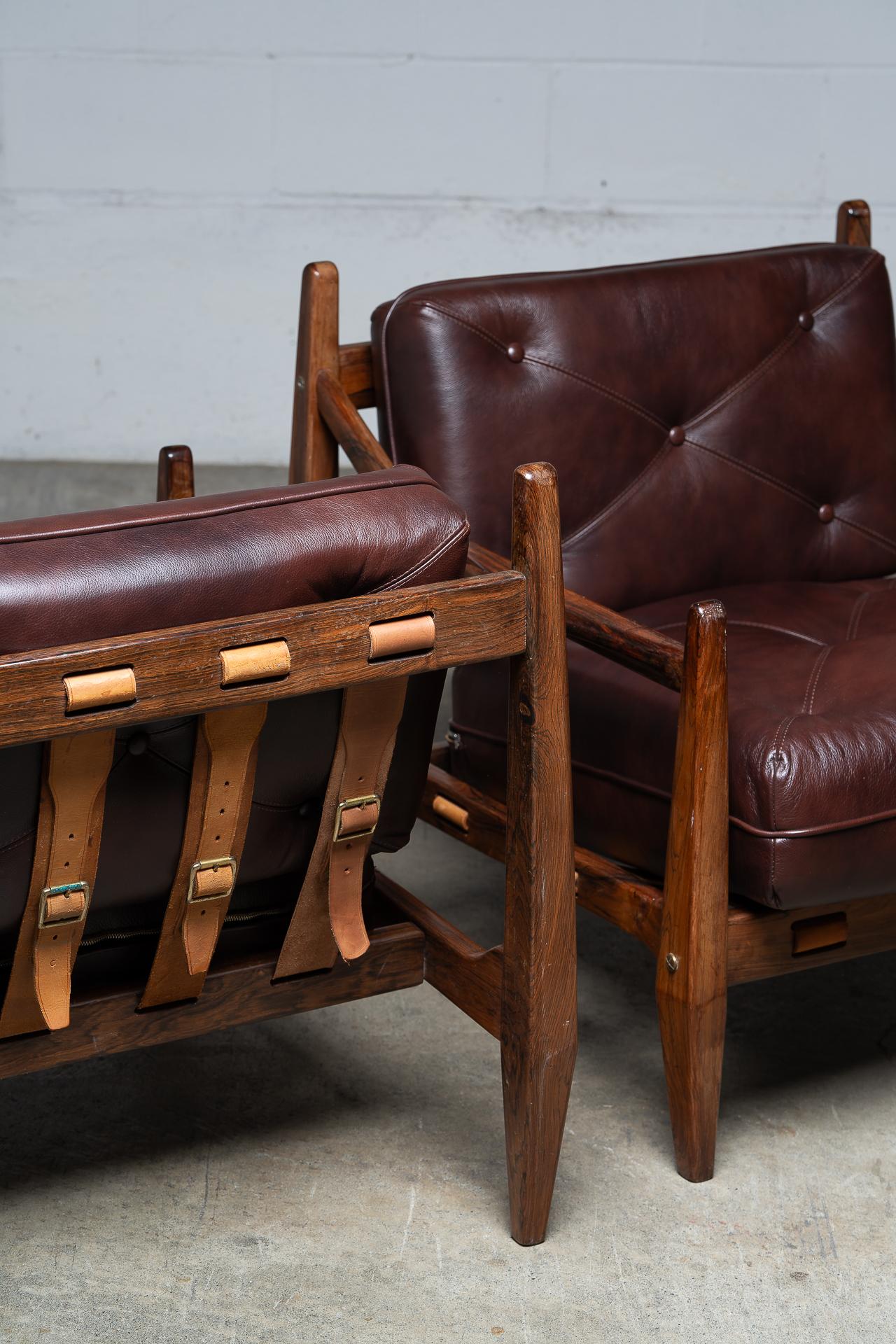 Pair of 1960s “Saci” Armchairs by Jean Gillon for WoodArt in Solid Jacaranda For Sale 5