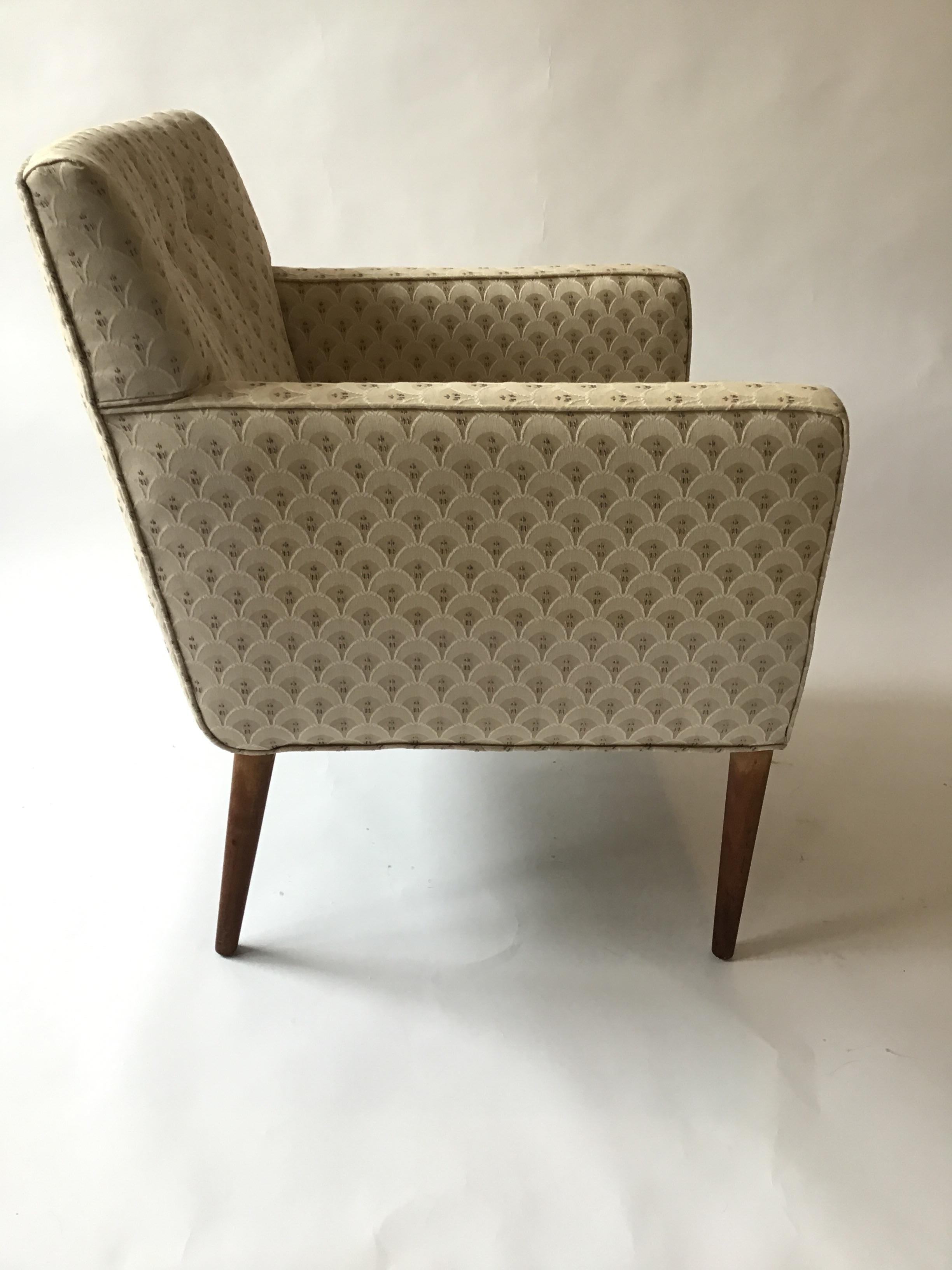 Pareja de sillones escandinavos de los años 60 con patas de teca en venta 3