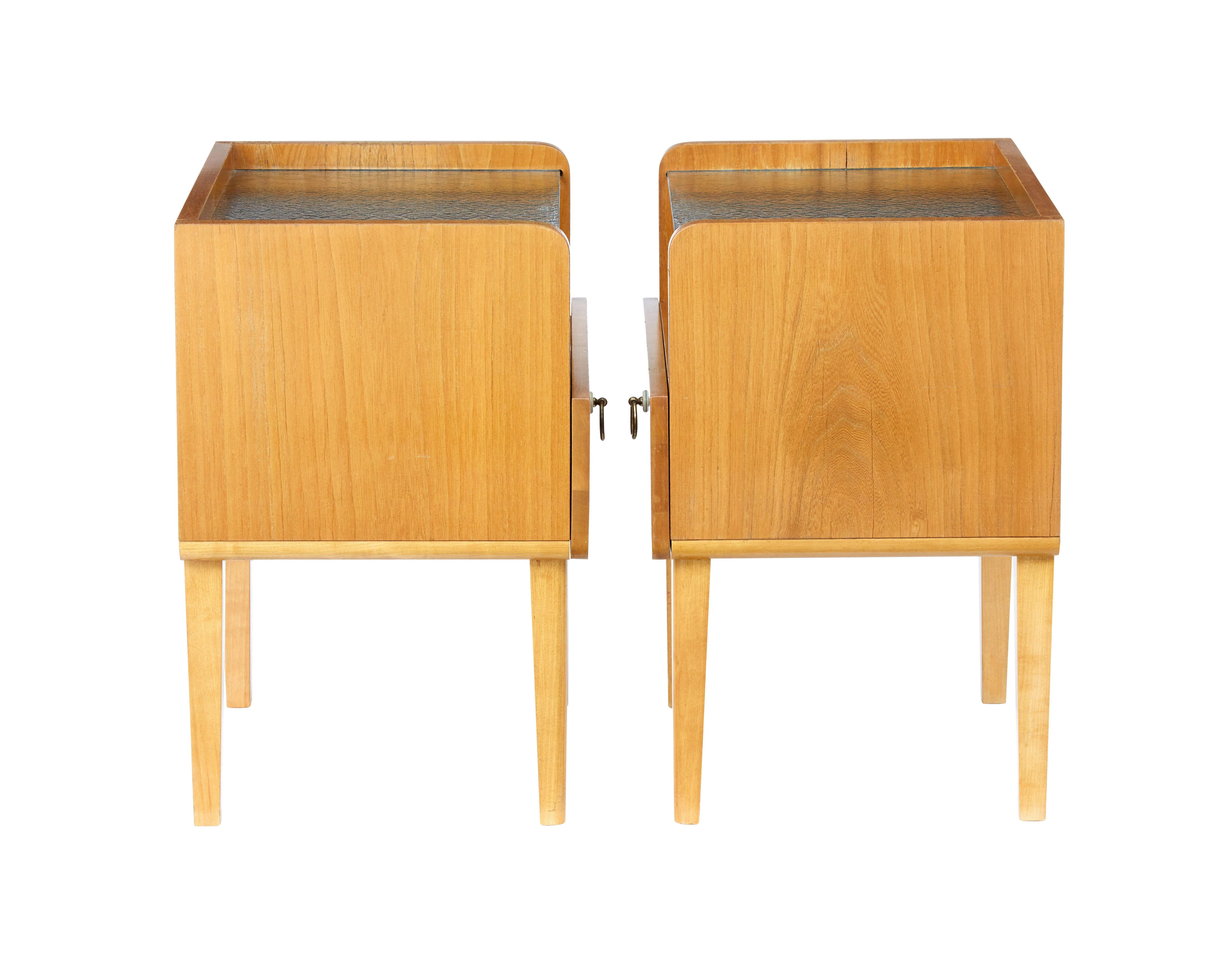 Scandinavian Modern Pair of 1960s Scandinavian Elm Bedside Tables