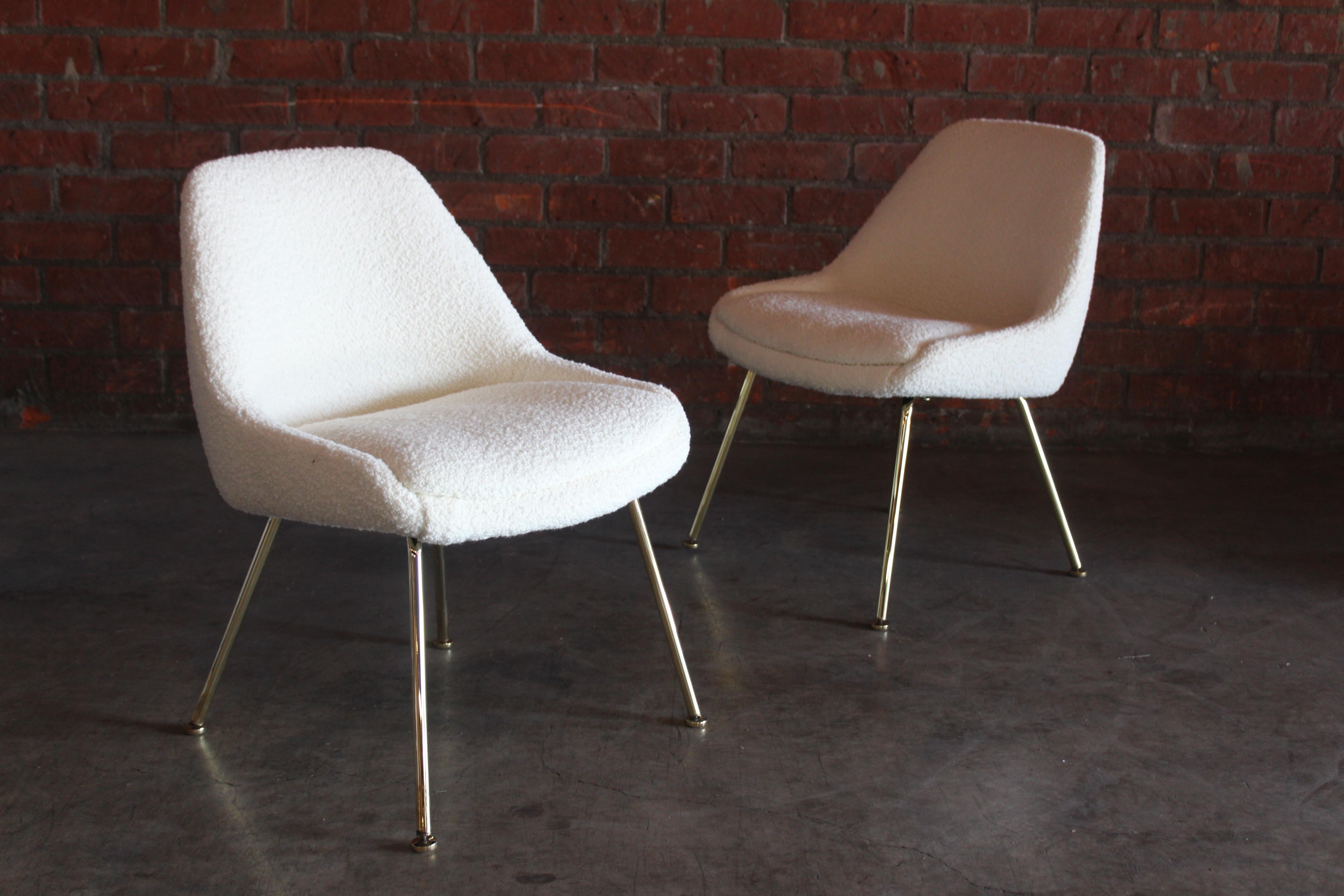 Pair of 1960s Side Chairs in Bouclé For Sale 10