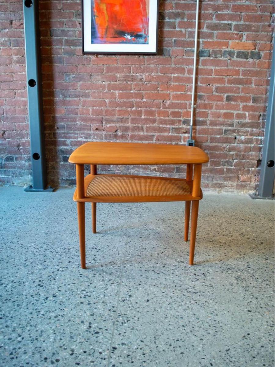 Milieu du XXe siècle Paire de meubles d'appoint en teck massif des années 1960  Tables d'appoint de Peter Hvidt
