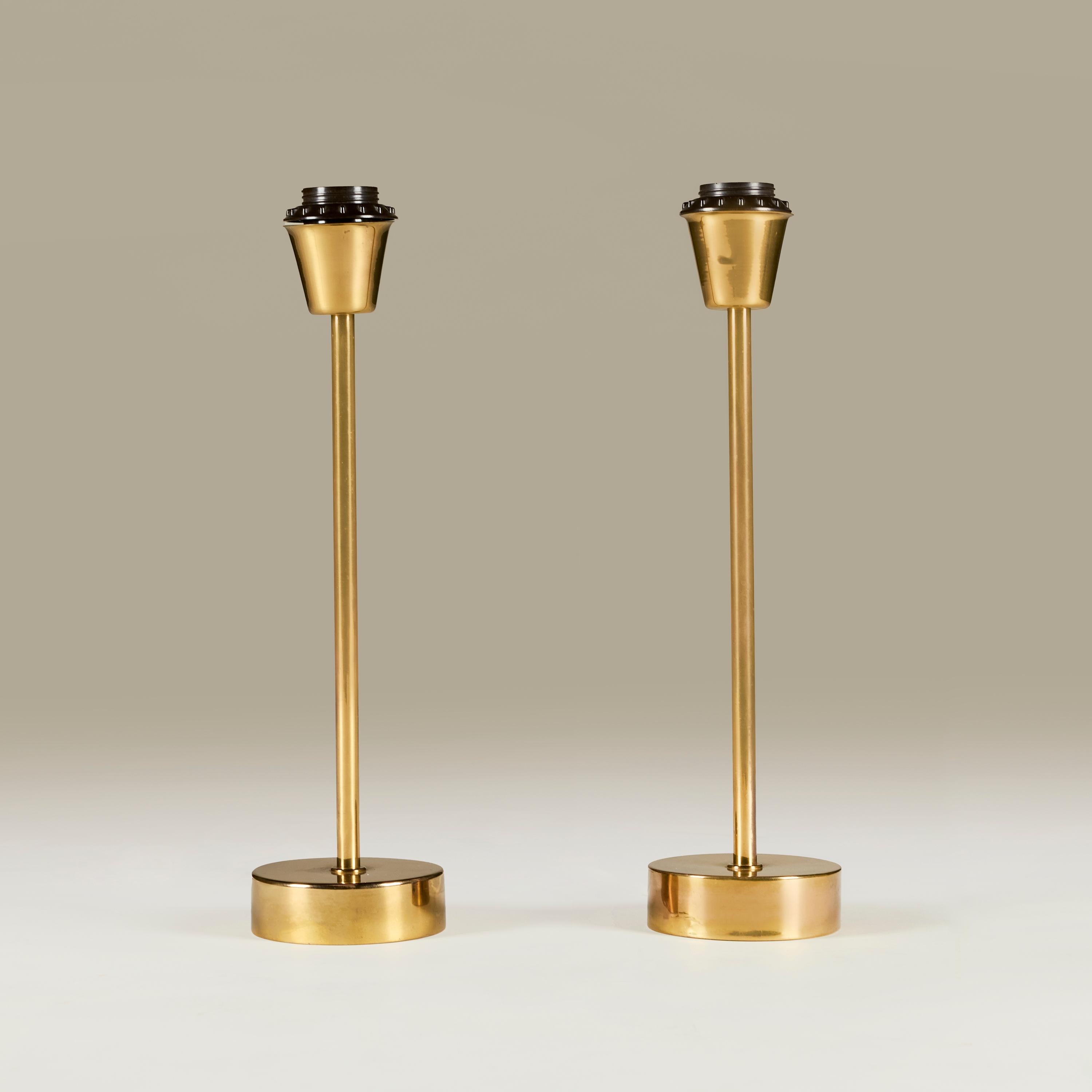 Mid-20th Century Pair of 1960s Swedish Bergboms table lamps in brass For Sale