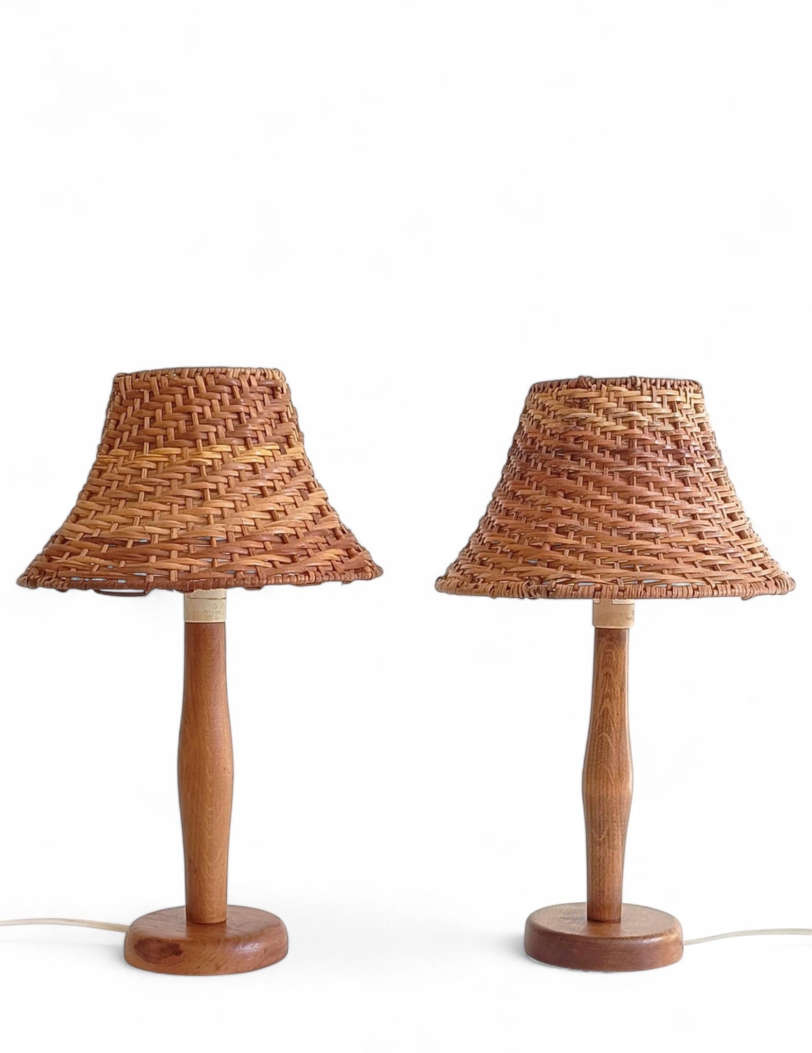 Paire de lampes de table en pin suédois des années 1960 par Ikea - Mid-Century Organic Modern en vente 4