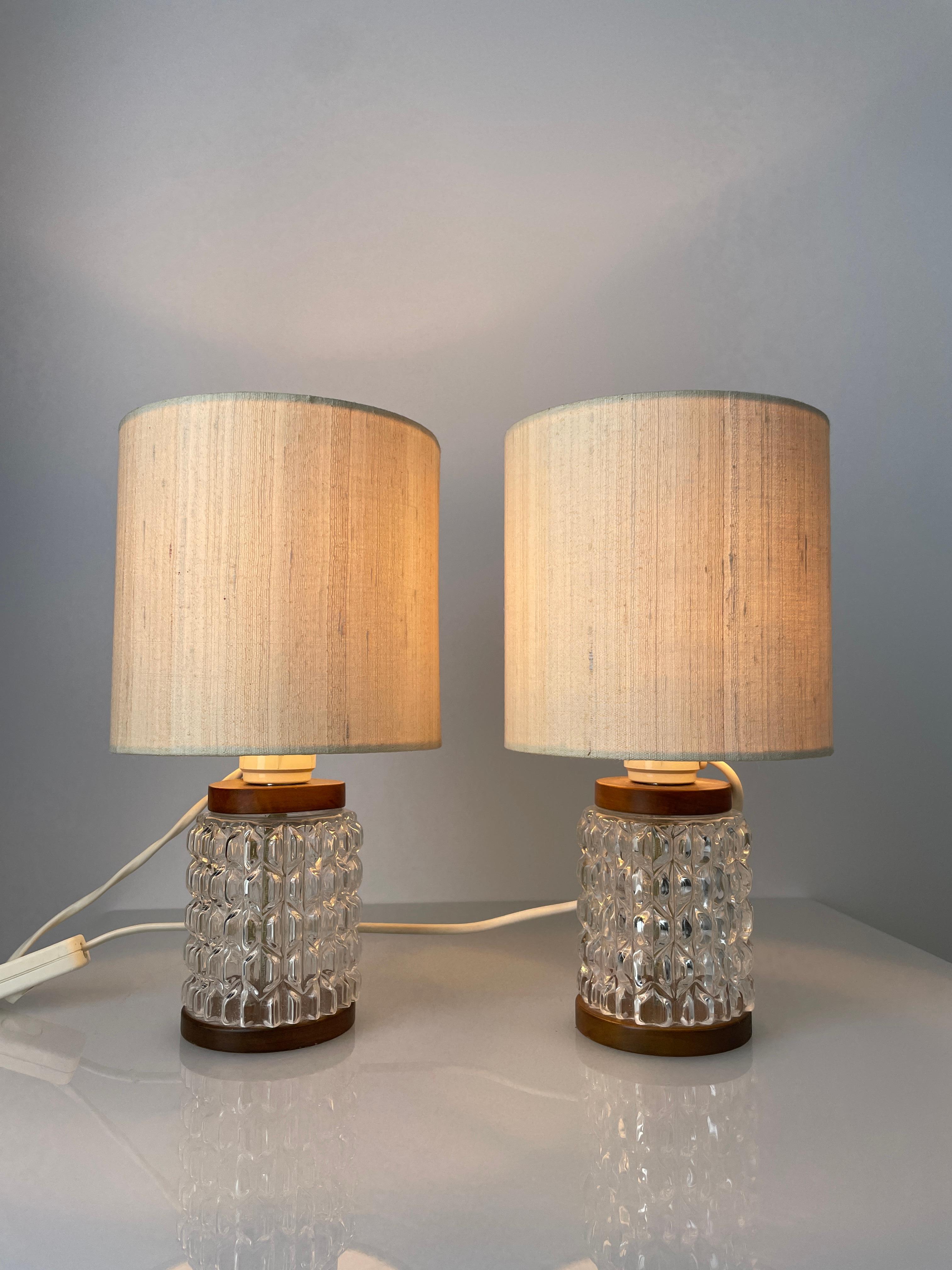 Paire de lampes de table de chevet suisses des années 1960 en vente 3