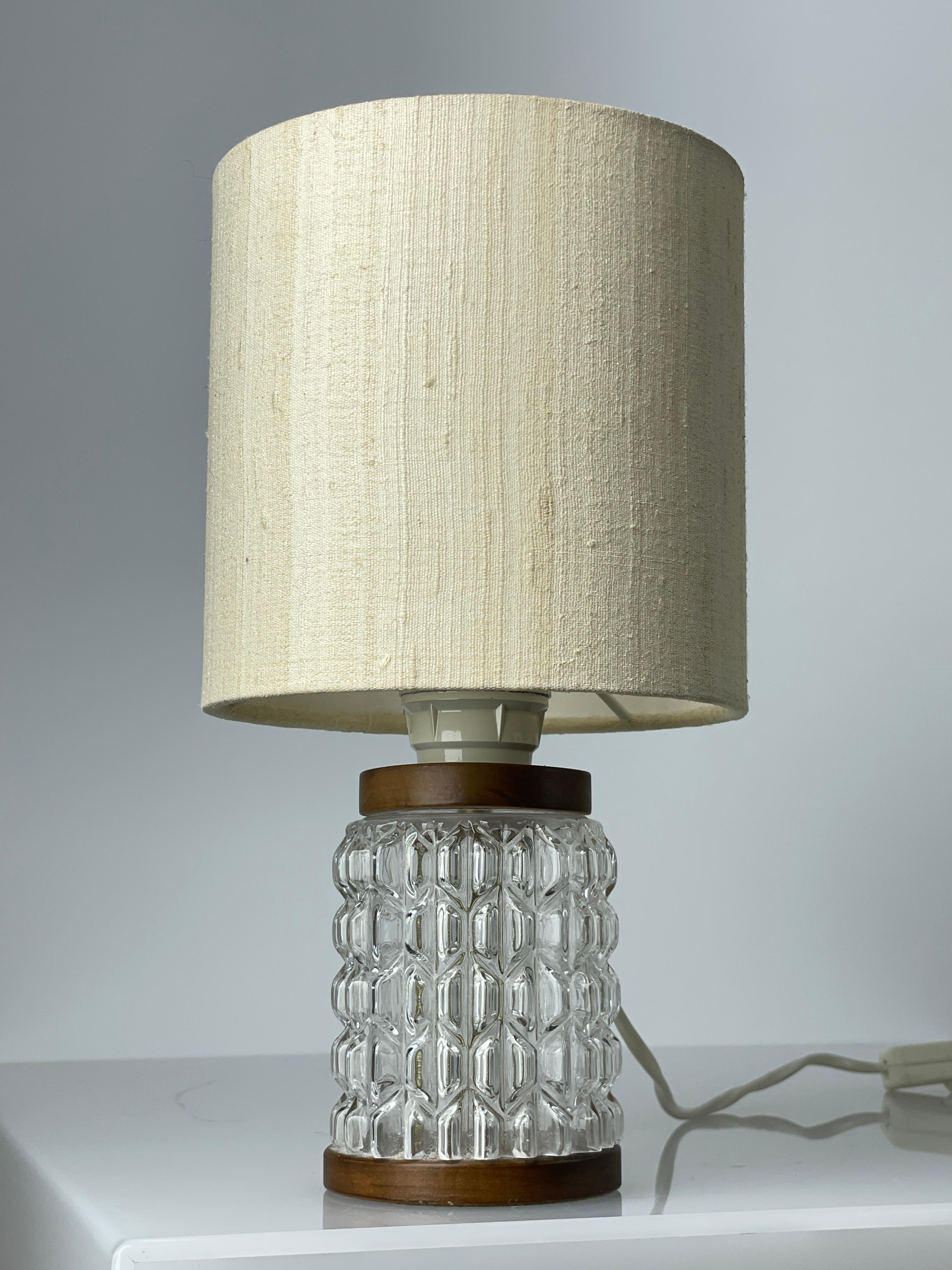 Paire de lampes de table de chevet suisses des années 1960 en vente 5