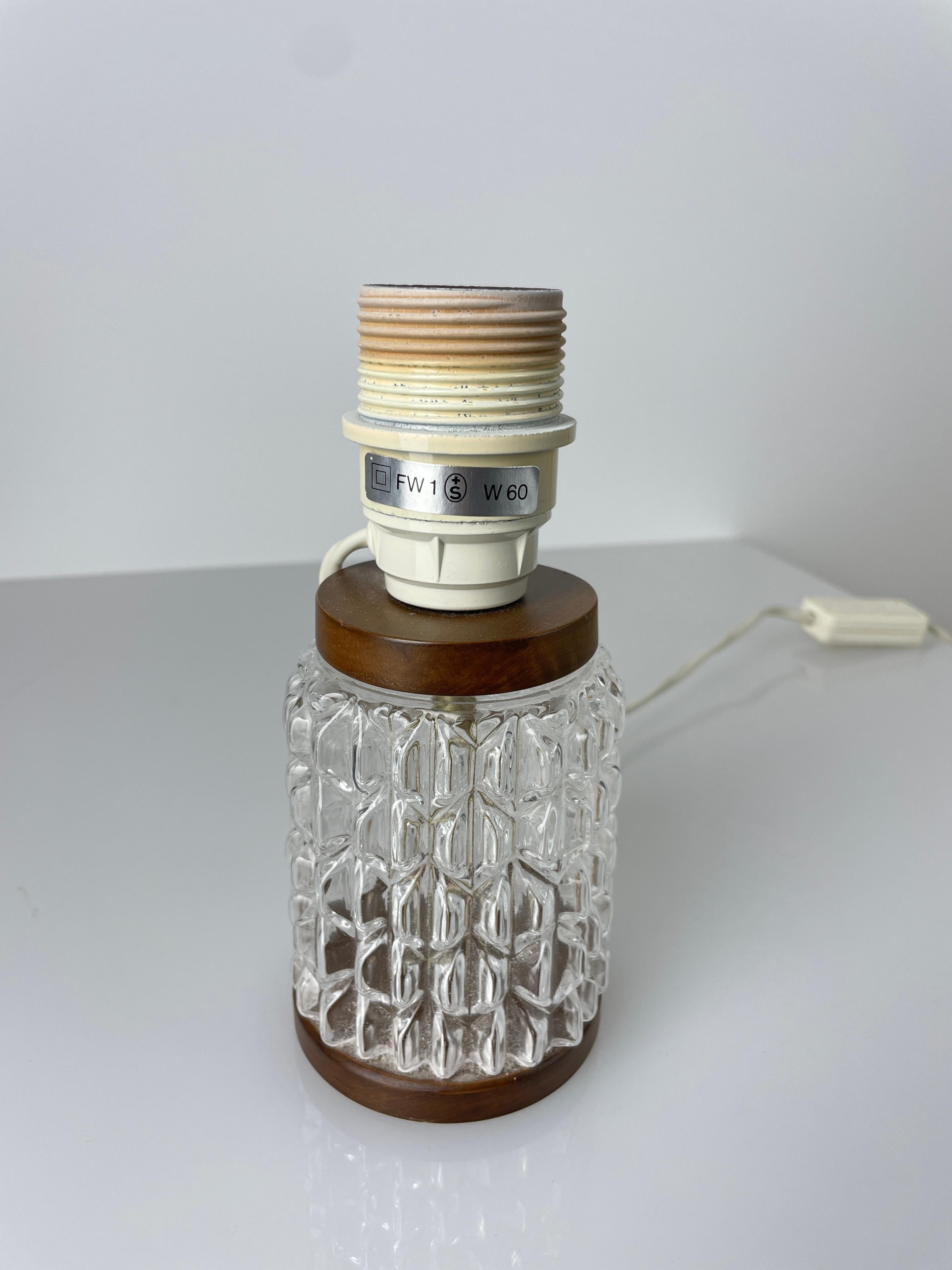 Paire de lampes de table de chevet suisses des années 1960 en vente 7