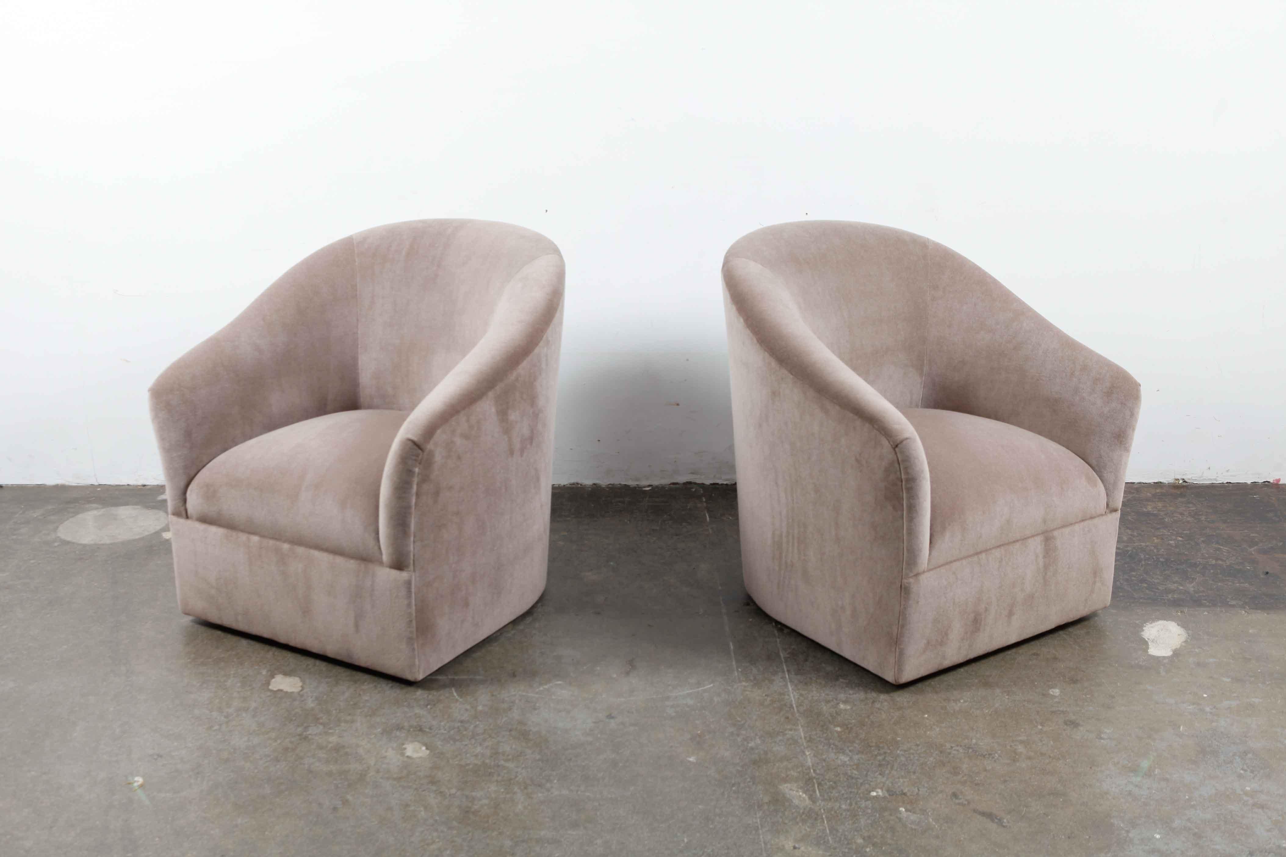 Mid-Century Modern Pair of 1960s Swivel Chairs Newly Upholstered in Mohair