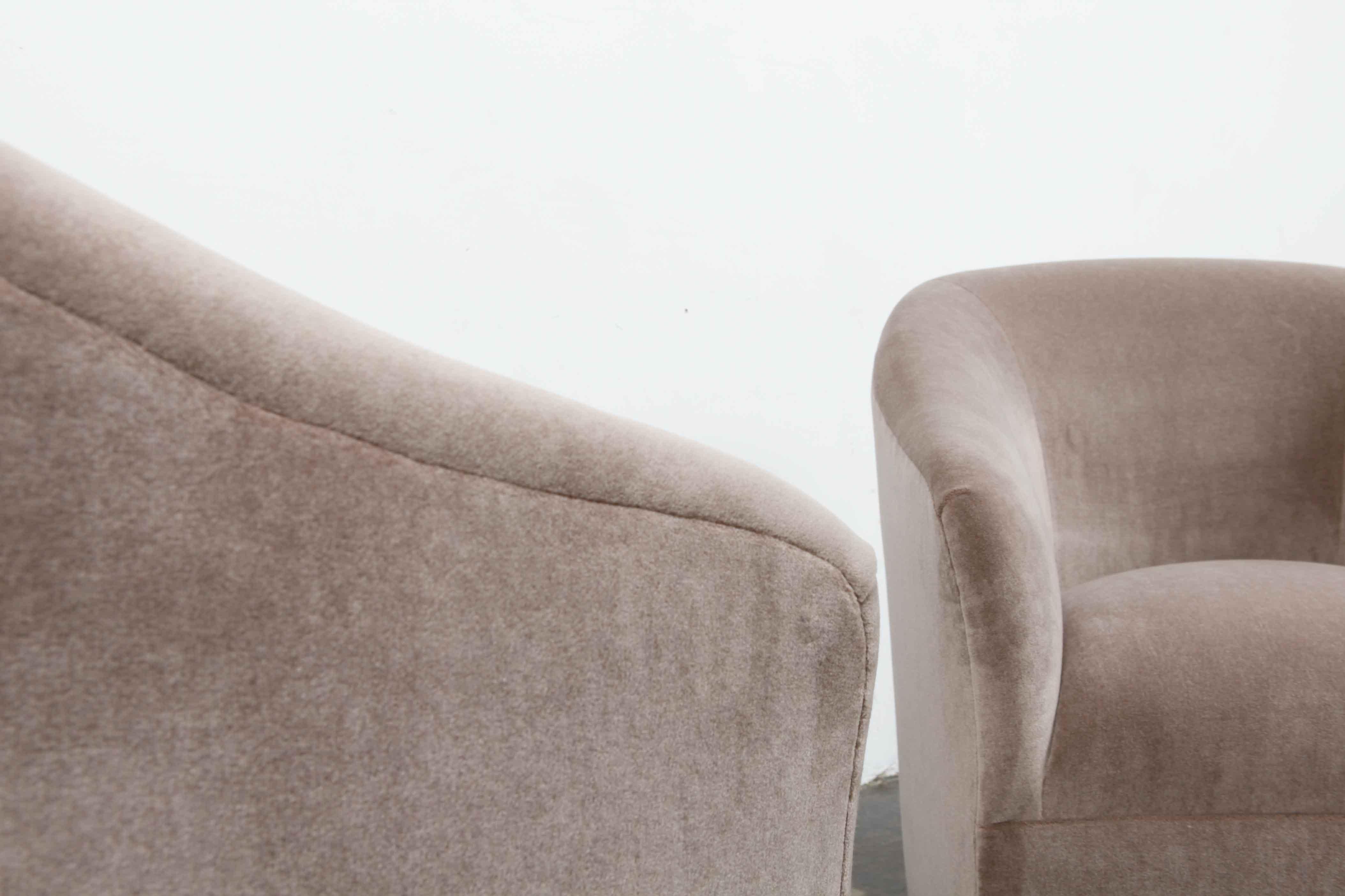 Pair of 1960s Swivel Chairs Newly Upholstered in Mohair 2