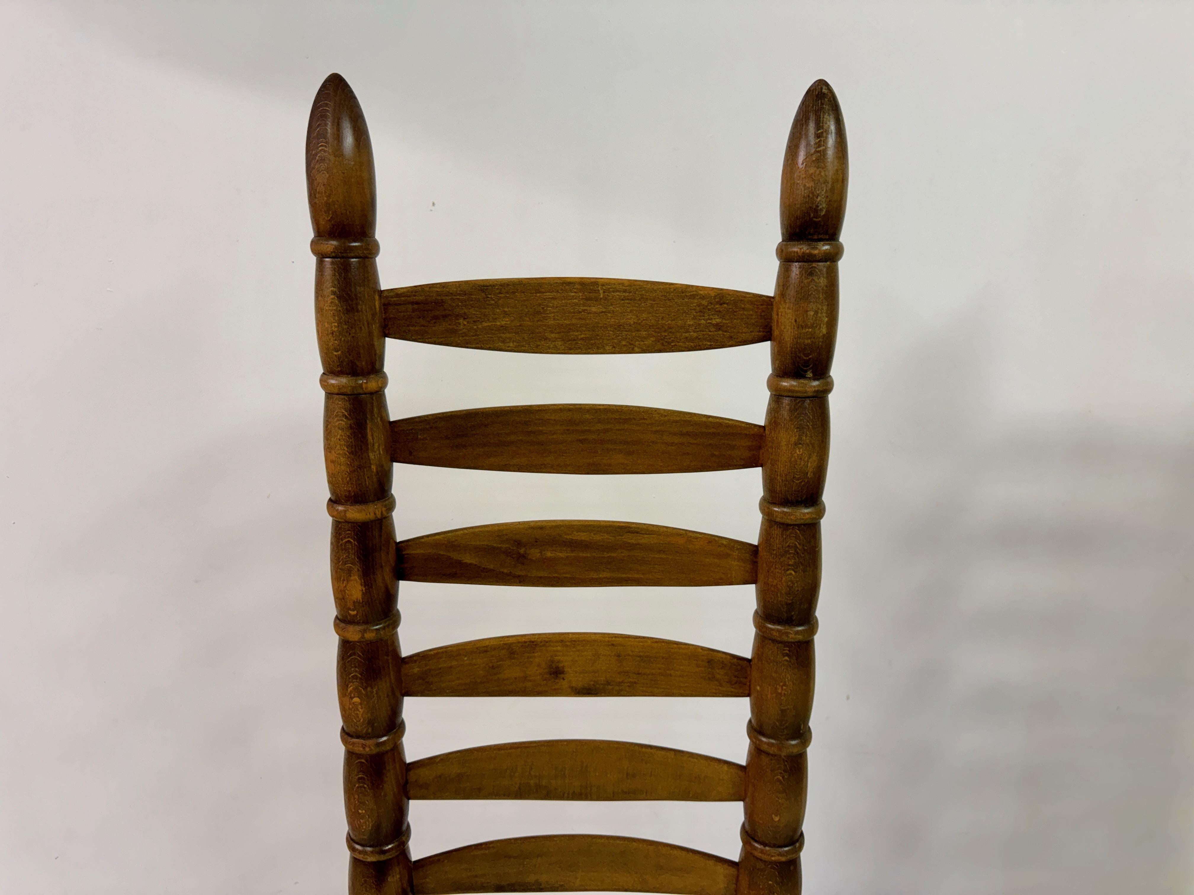 Mid-Century Modern Paire de chaises hautes à dossier en échelle des années 1960 en vente