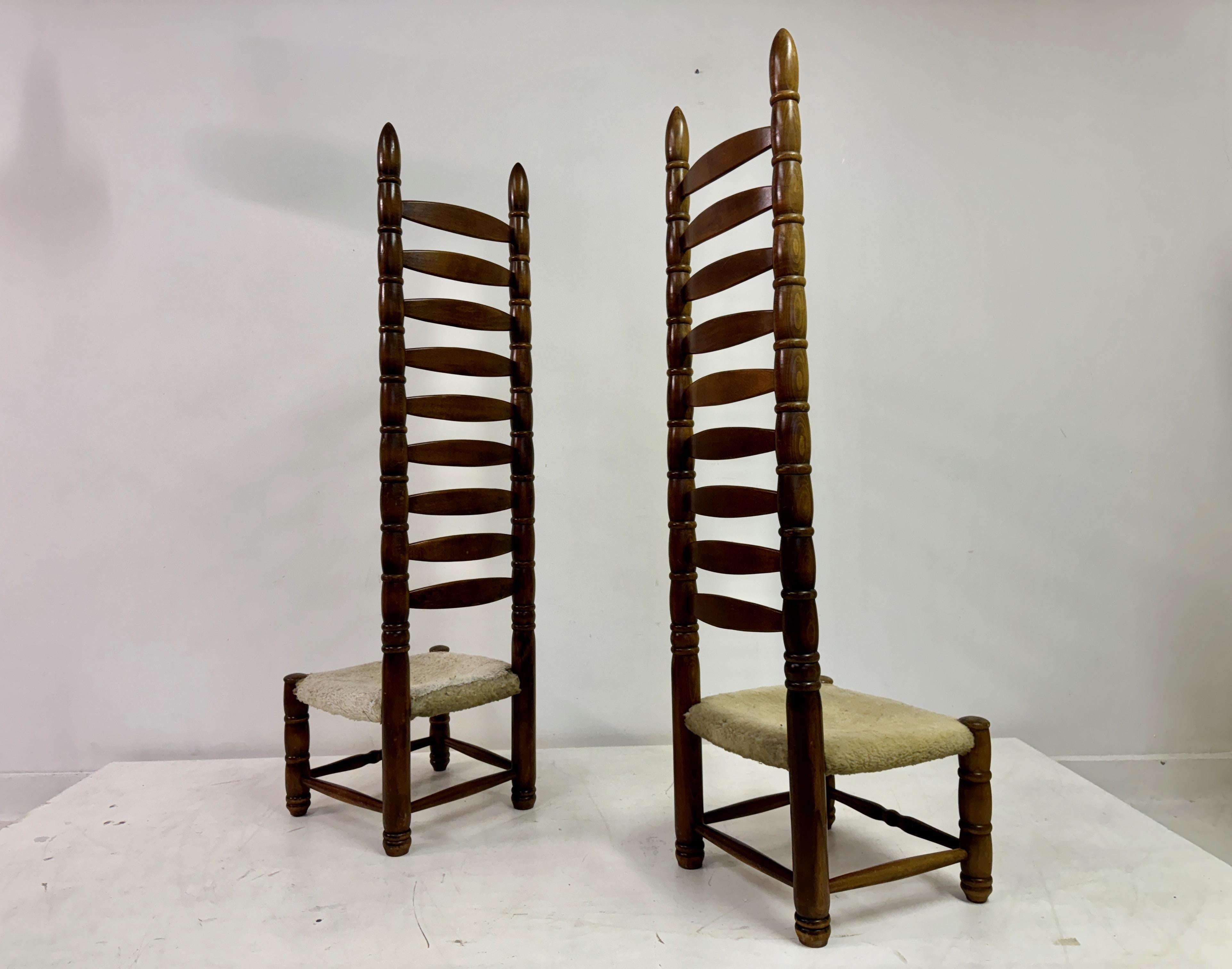 Paire de chaises hautes à dossier en échelle des années 1960 en vente 3