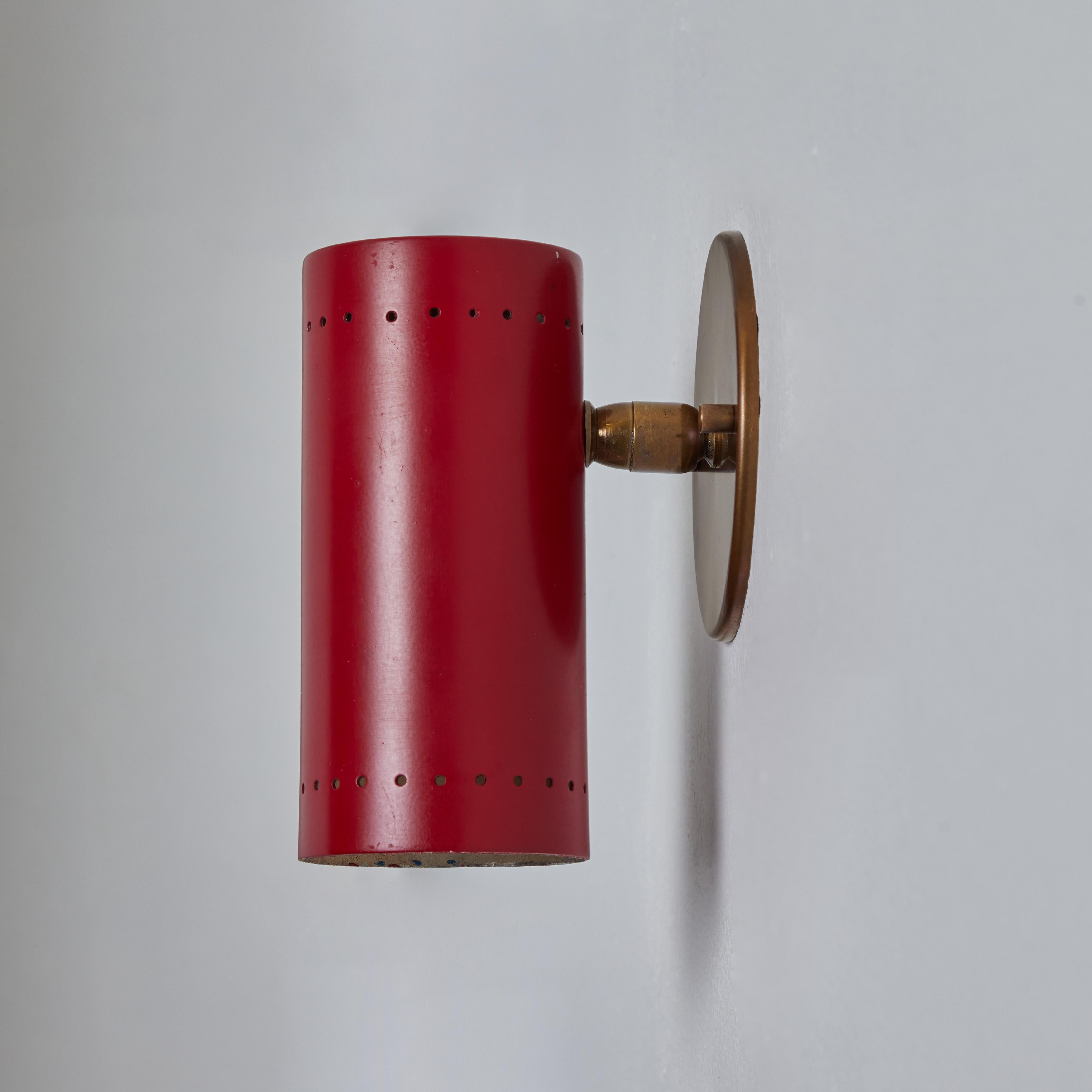 Pair of 1960s Tito Agnoli Red and Brass Articulating Sconces for O-Luce For Sale 3