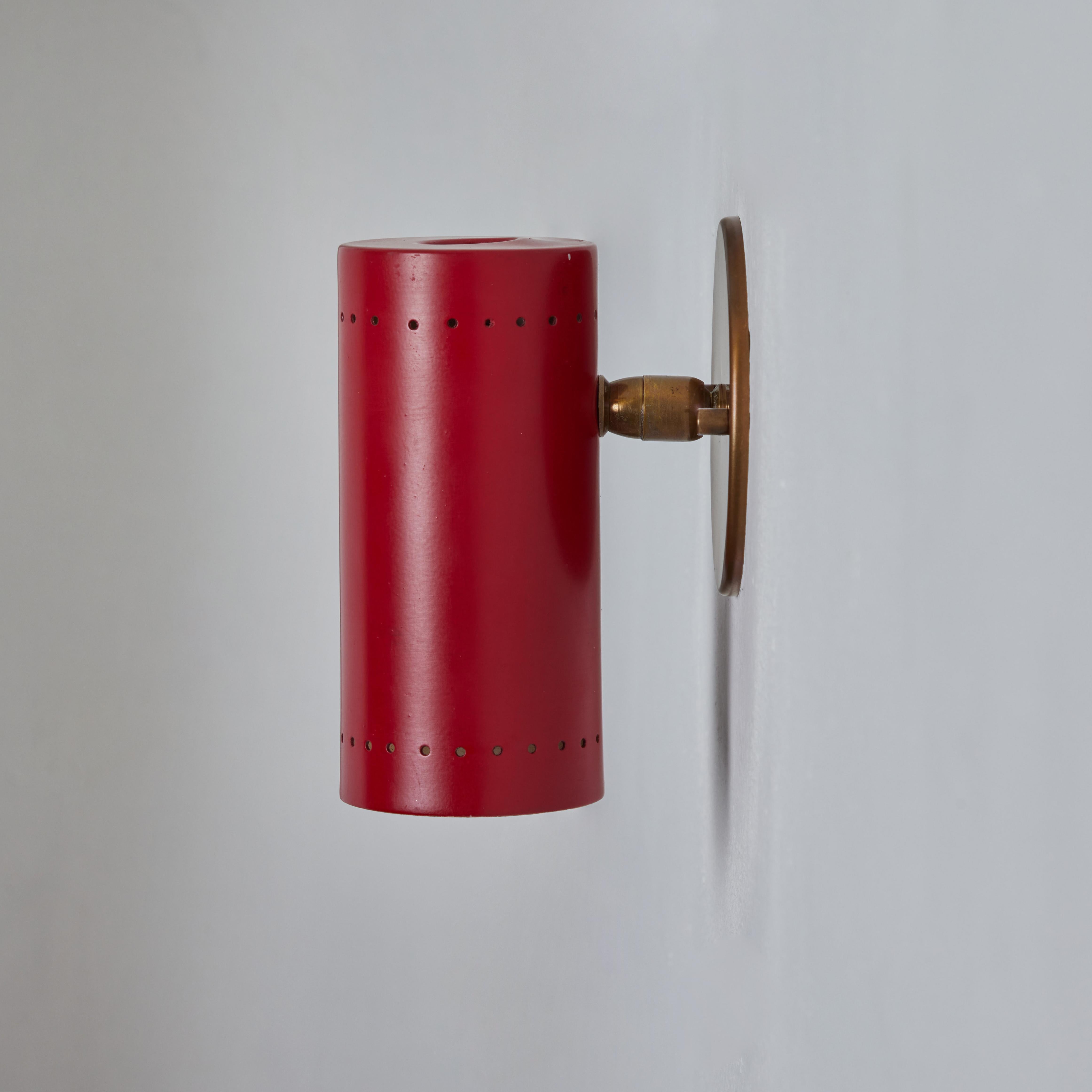 Pair of 1960s Tito Agnoli Red and Brass Articulating Sconces for O-Luce For Sale 4