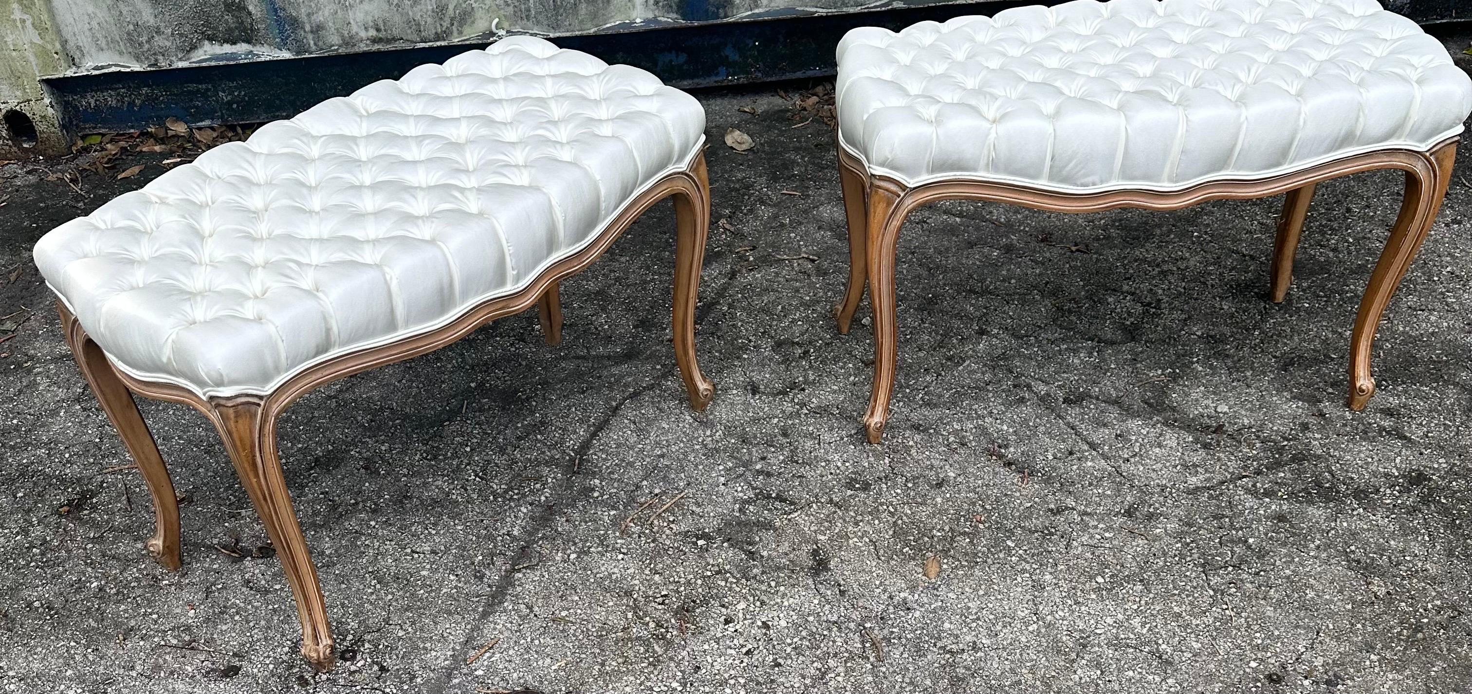 Pair of 1960’s tufted Italian Benches For Sale 5