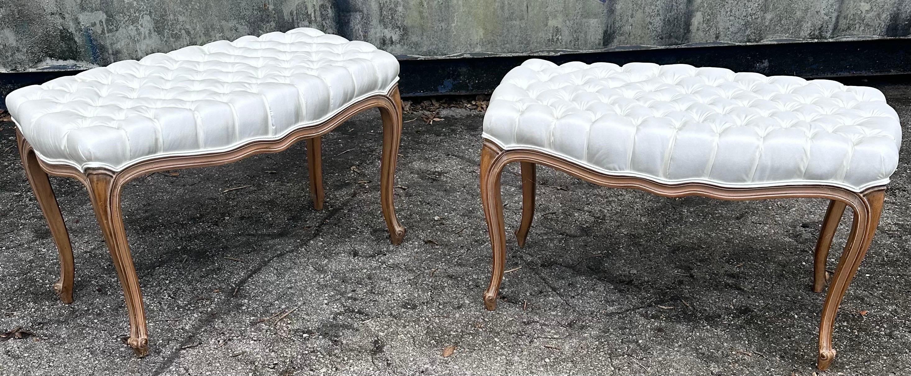 Pair of 1960’s tufted Italian Benches.
Walnut bleach wood and fabric.
Newly reupholstered .
